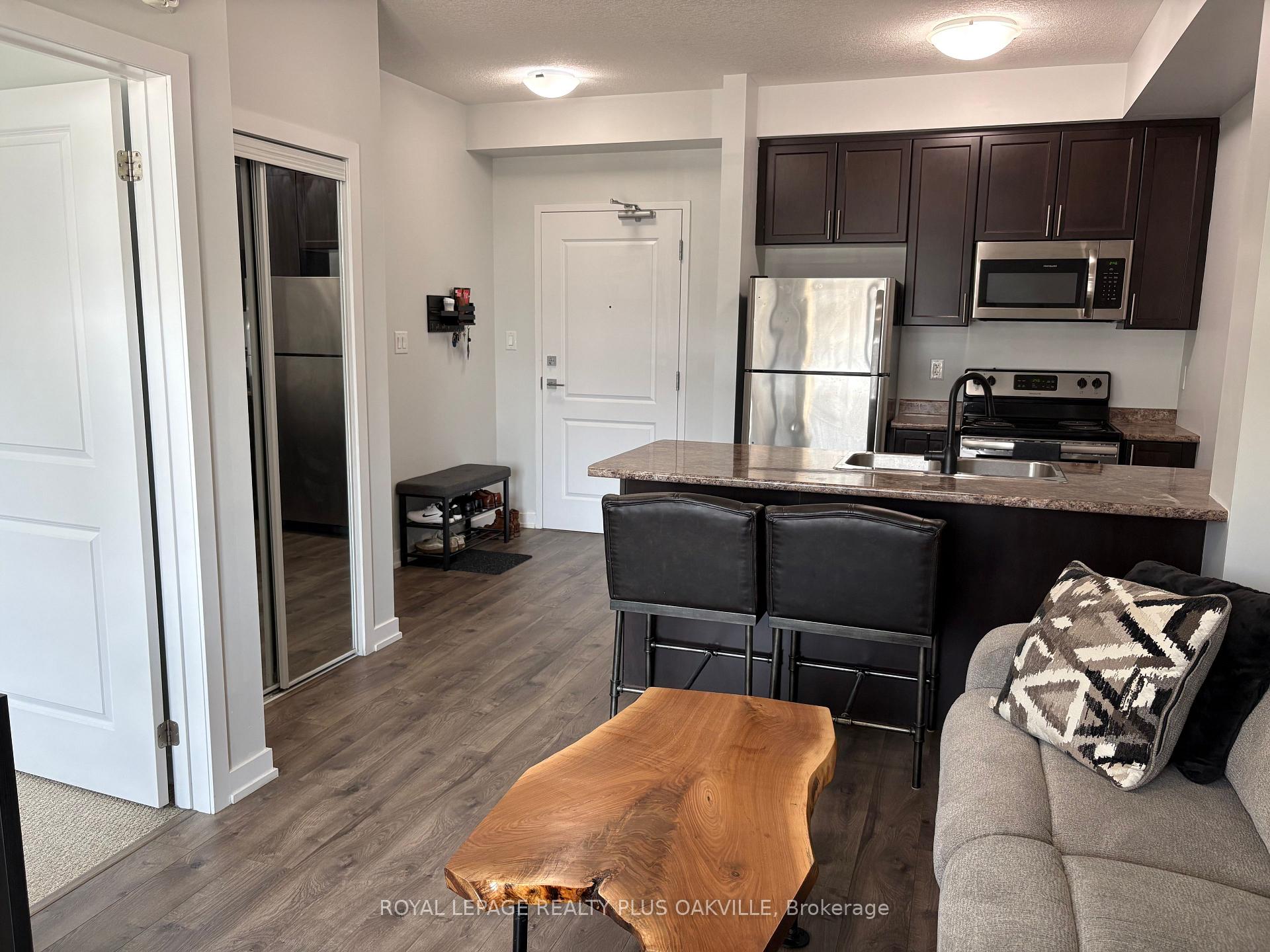 Photo 7 of Unit 329, 101 Shoreview Place, Hamilton, Lakeshore — HOMEH