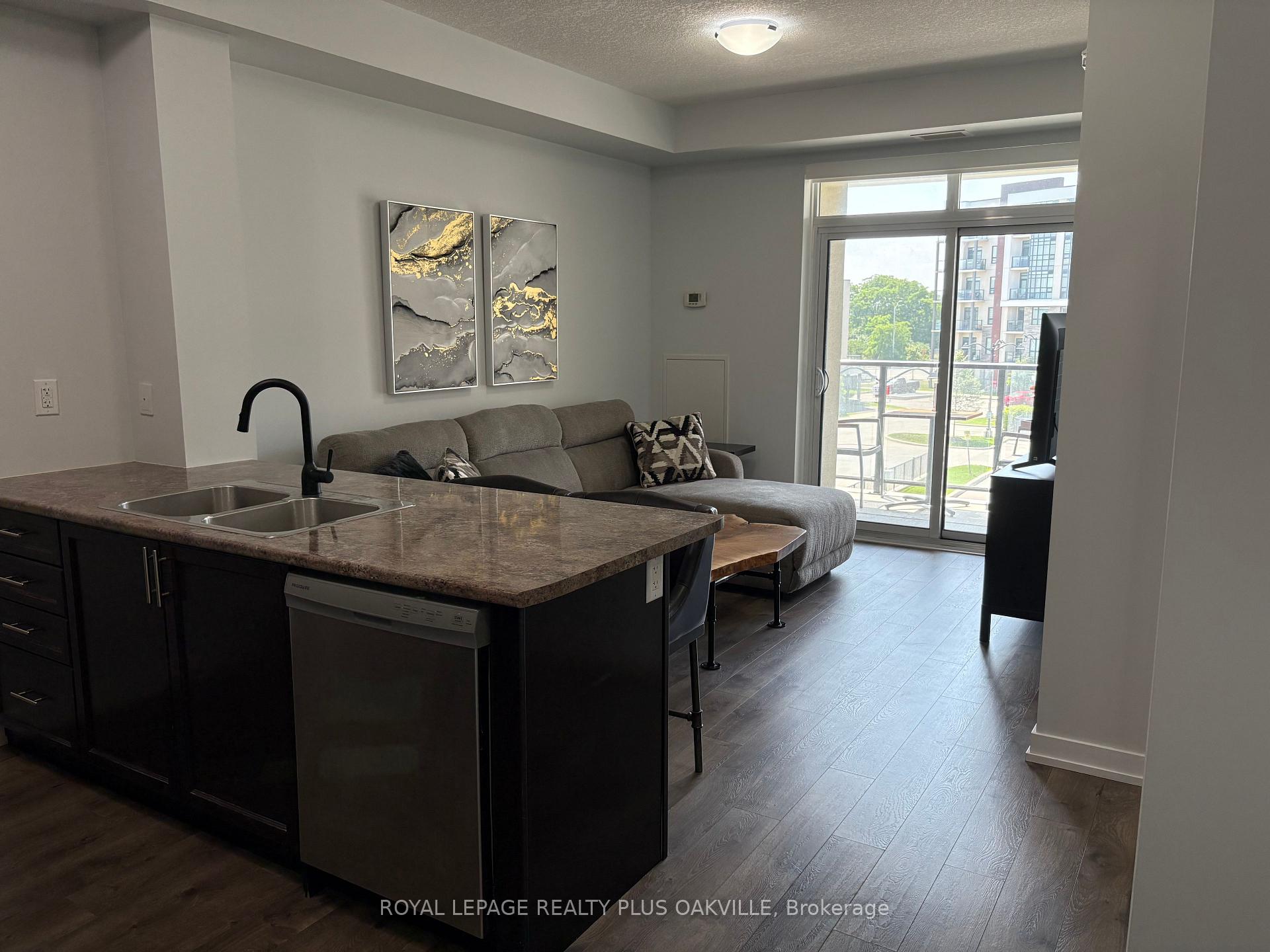 Photo 8 of Unit 329, 101 Shoreview Place, Hamilton, Lakeshore — HOMEH