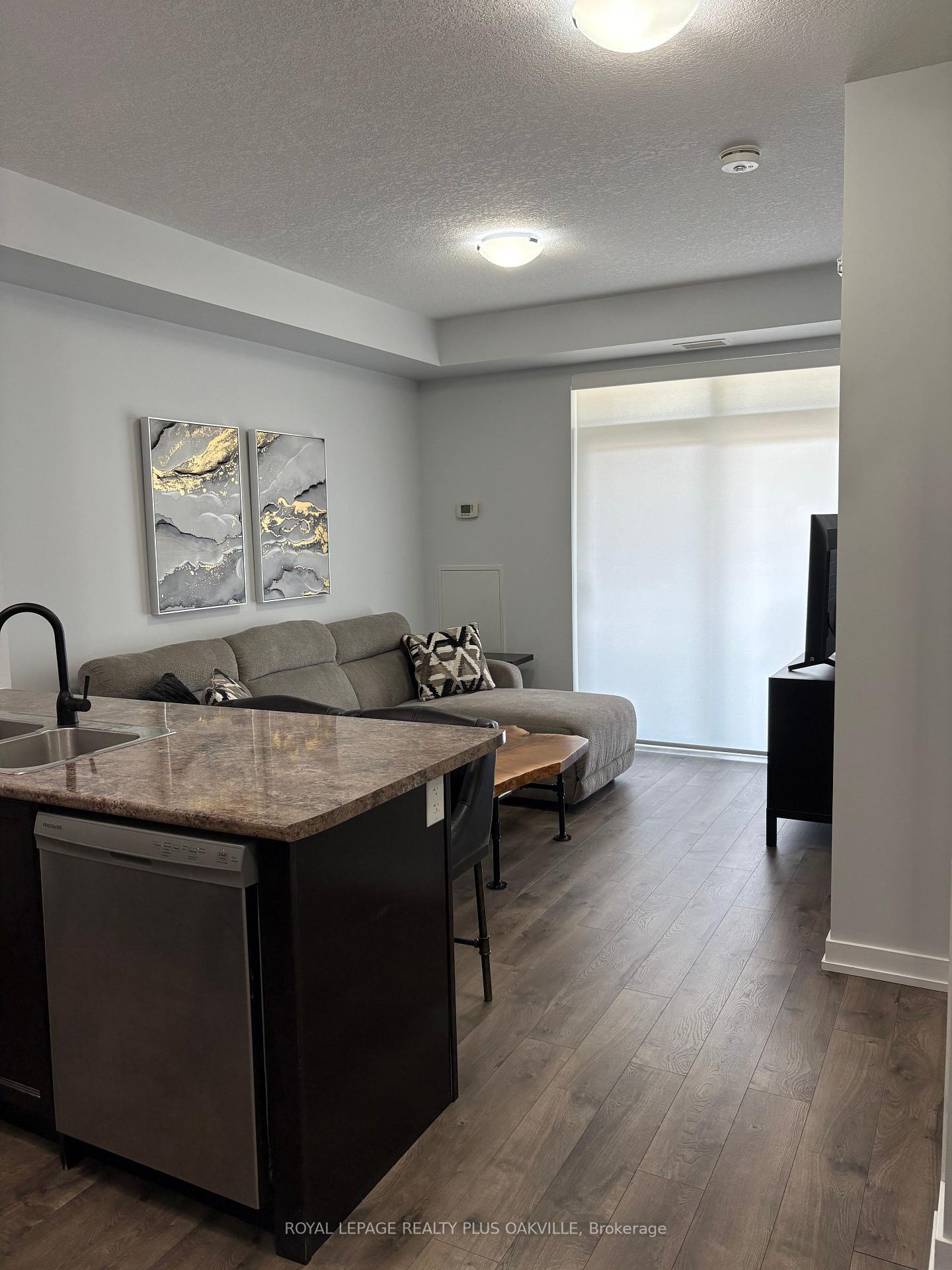Photo 9 of Unit 329, 101 Shoreview Place, Hamilton, Lakeshore — HOMEH