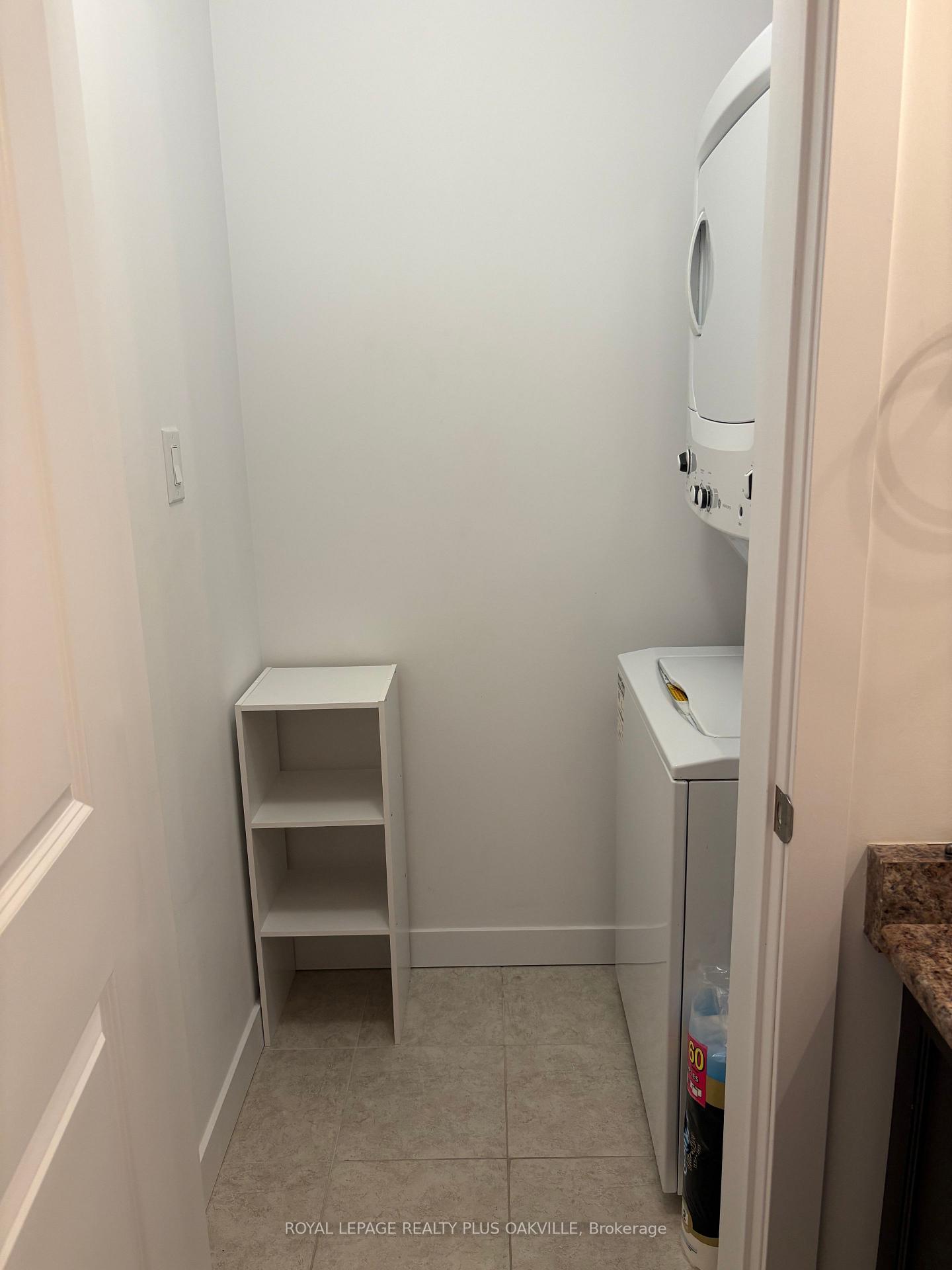 Photo 16 of Unit 329, 101 Shoreview Place, Hamilton, Lakeshore — HOMEH