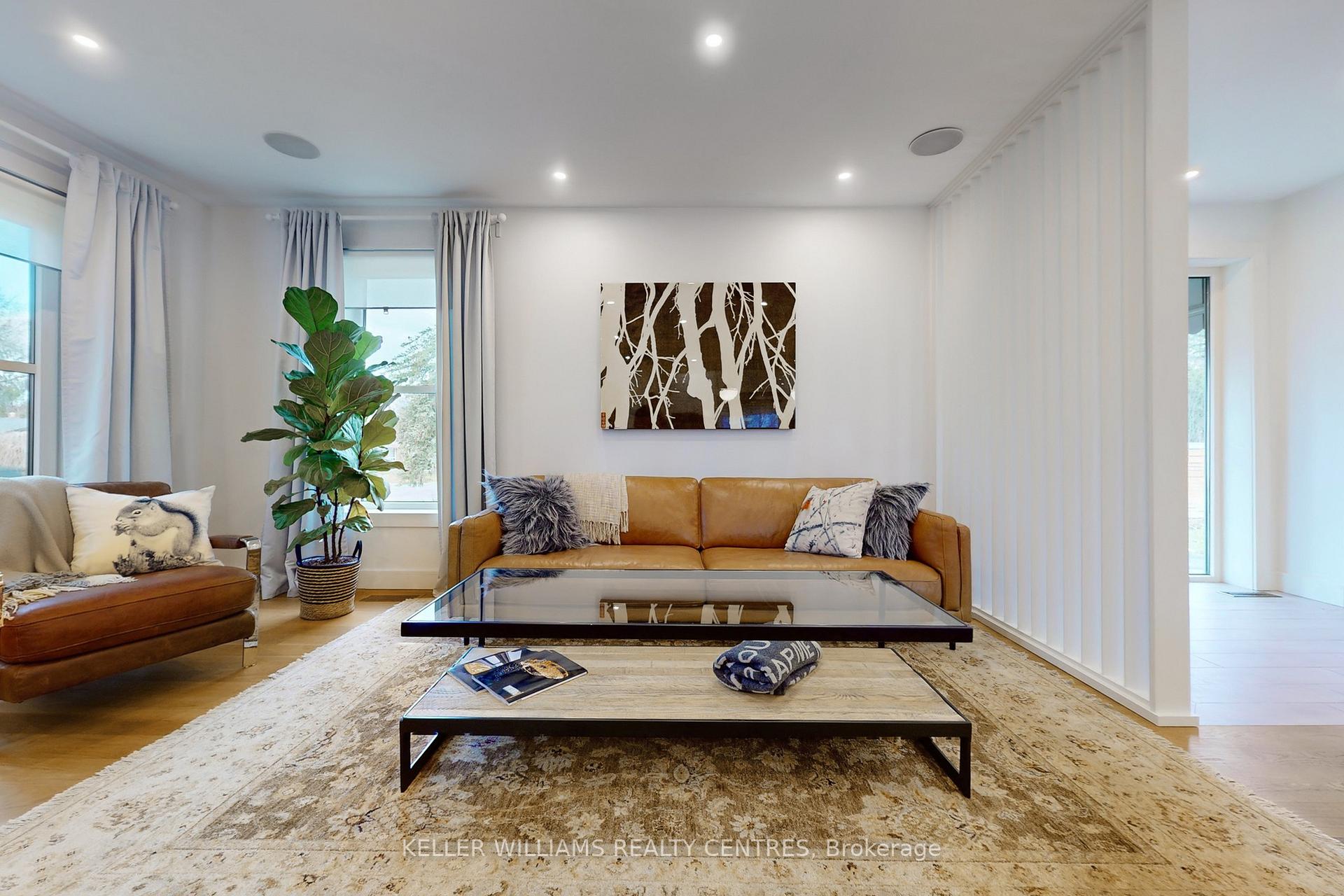 Photo 5 of 27 Boulding Drive, Aurora, Aurora Heights — HOMEH