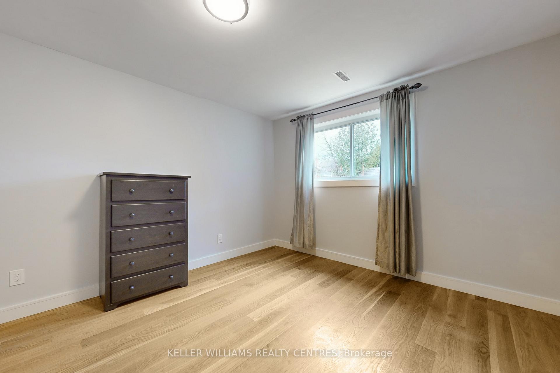 Photo 23 of 27 Boulding Drive, Aurora, Aurora Heights — HOMEH
