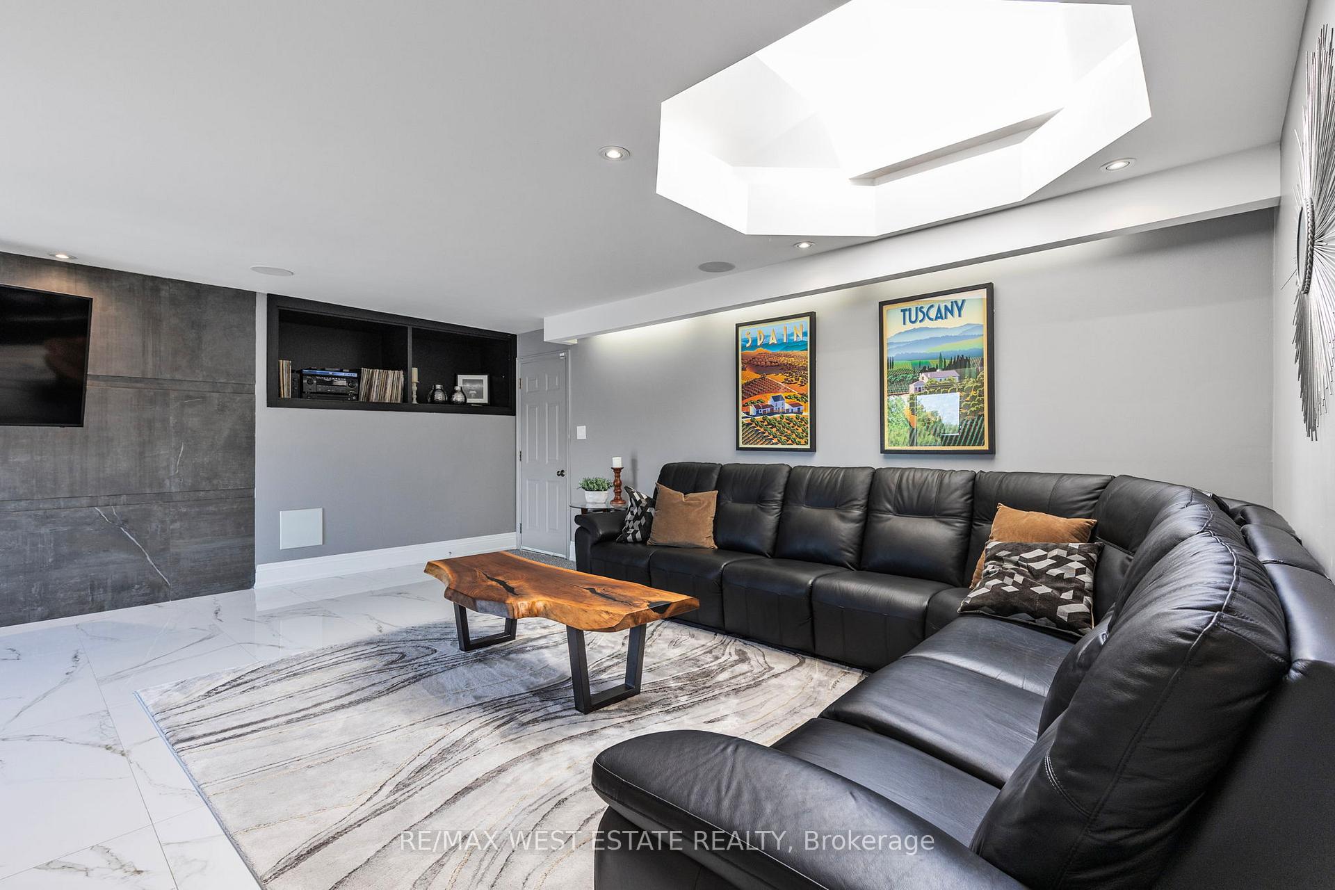 Photo 20 of 9 Walton Drive, Caledon, Palgrave — HOMEH