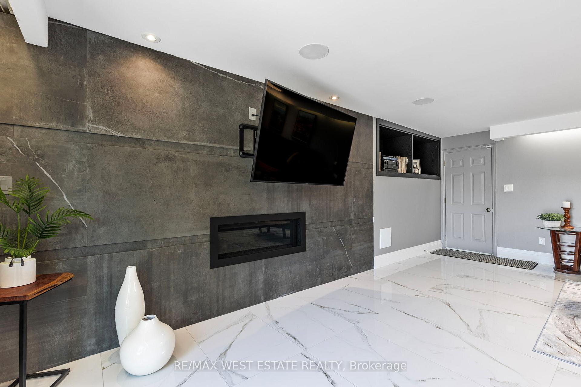 Photo 41 of 9 Walton Drive, Caledon, Palgrave — HOMEH