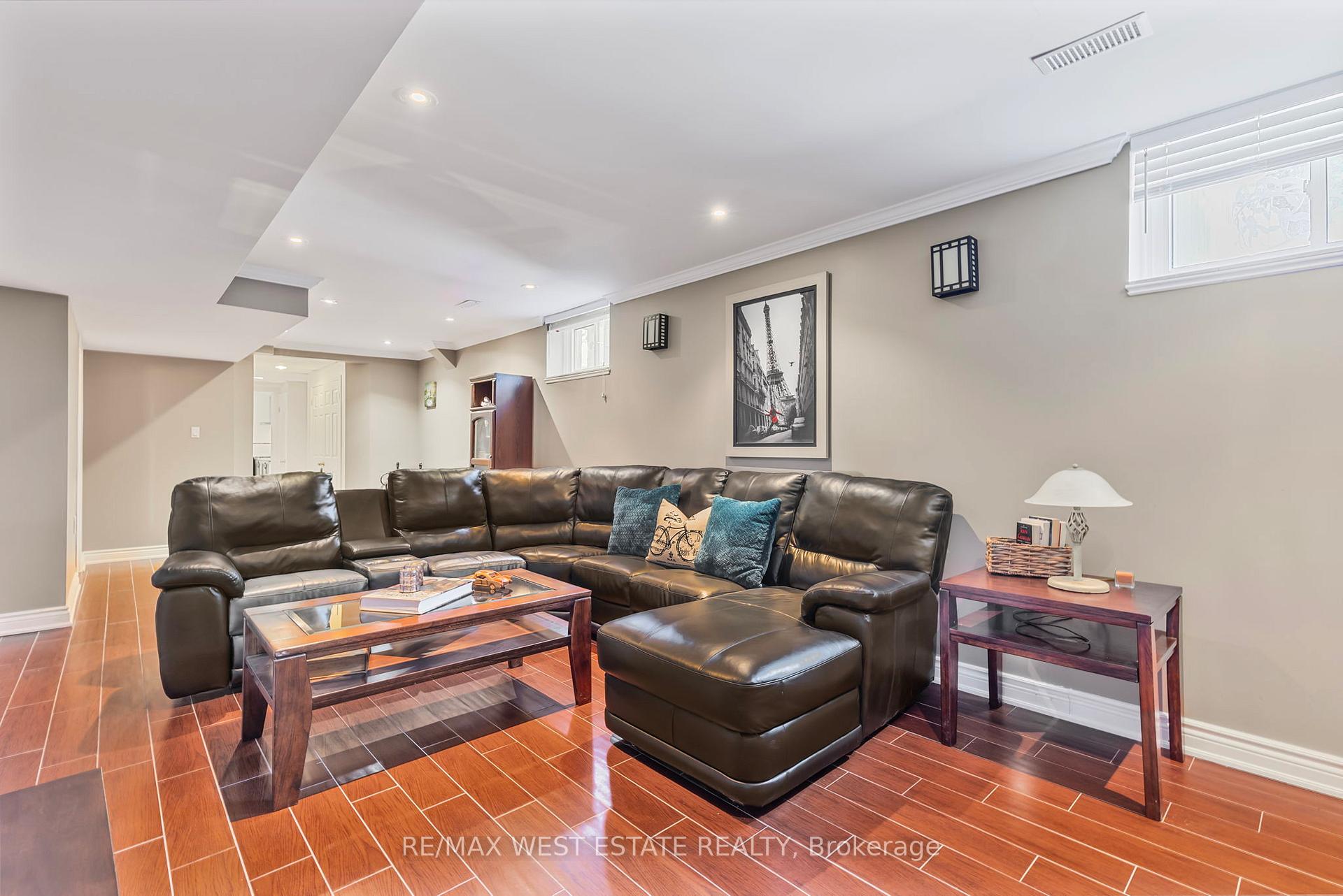 Photo 17 of 9 Walton Drive, Caledon, Palgrave — HOMEH