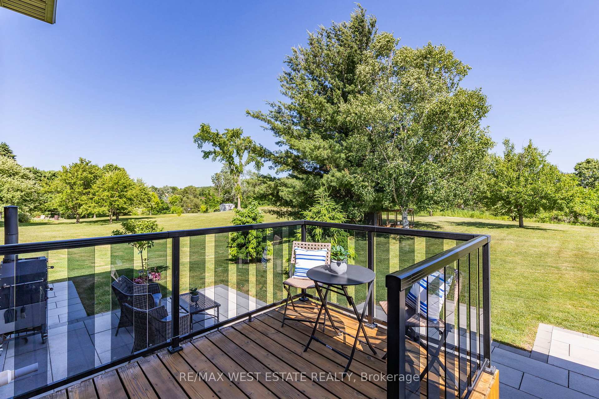 Photo 32 of 9 Walton Drive, Caledon, Palgrave — HOMEH