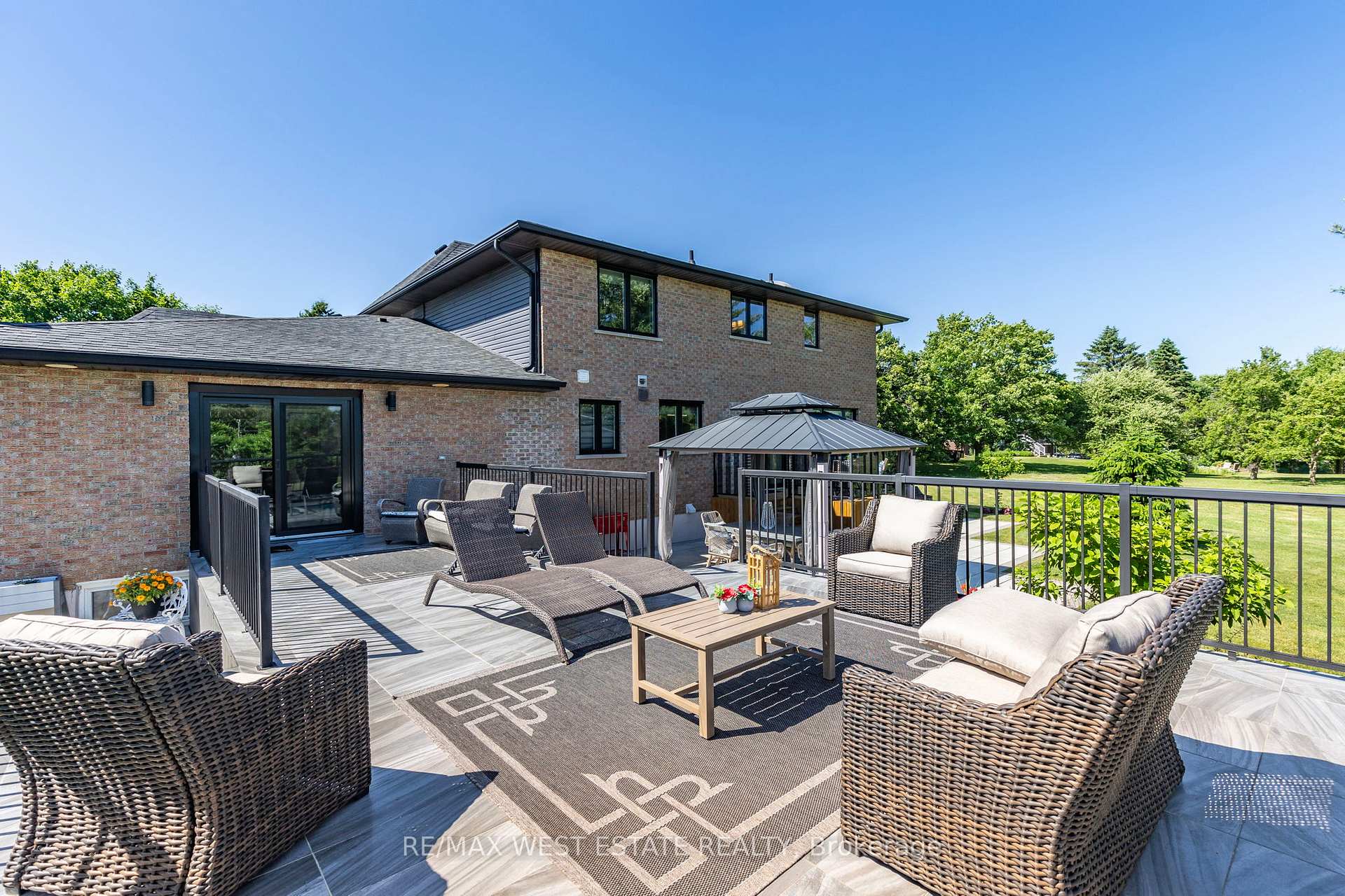 Photo 34 of 9 Walton Drive, Caledon, Palgrave — HOMEH