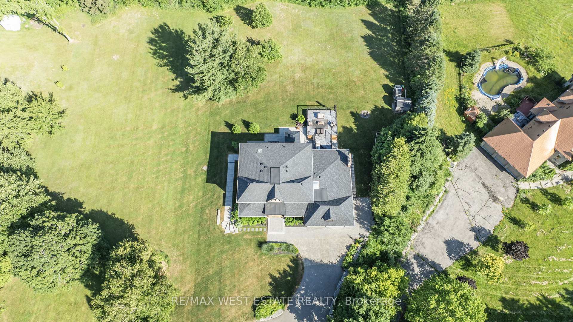 Photo 27 of 9 Walton Drive, Caledon, Palgrave — HOMEH