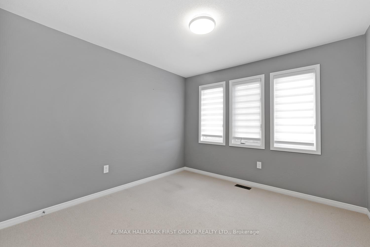 Photo 17 of 60 Ray Richards Street, Clarington, Bowmanville — HOMEH