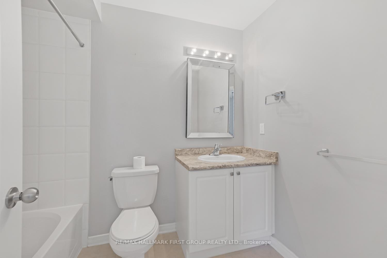 Photo 18 of 60 Ray Richards Street, Clarington, Bowmanville — HOMEH