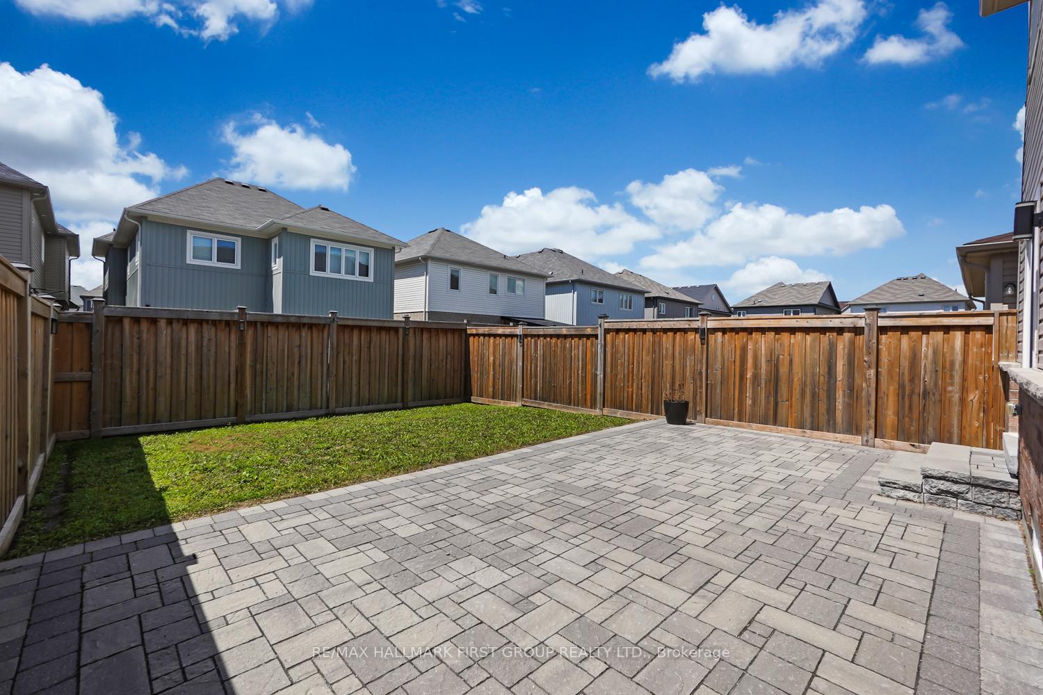 Photo 23 of 60 Ray Richards Street, Clarington, Bowmanville — HOMEH