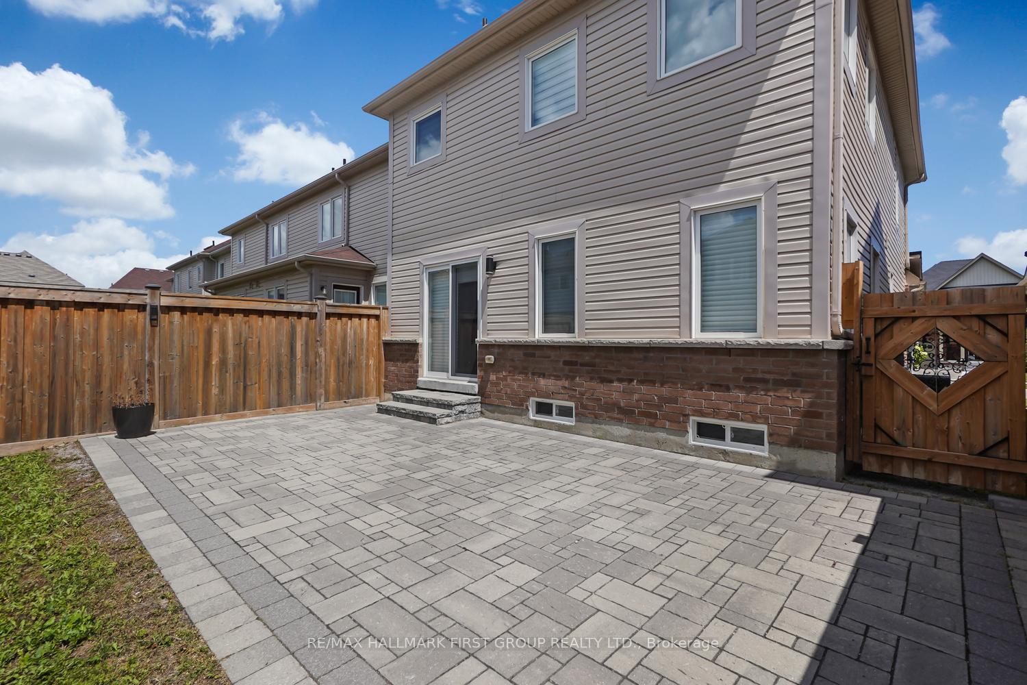 Photo 24 of 60 Ray Richards Street, Clarington, Bowmanville — HOMEH