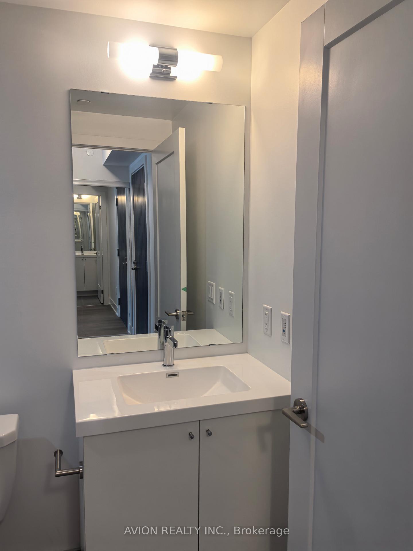 Photo 5 of Unit 1718, 2545 Simcoe Street N, Oshawa, Windfields — HOMEH