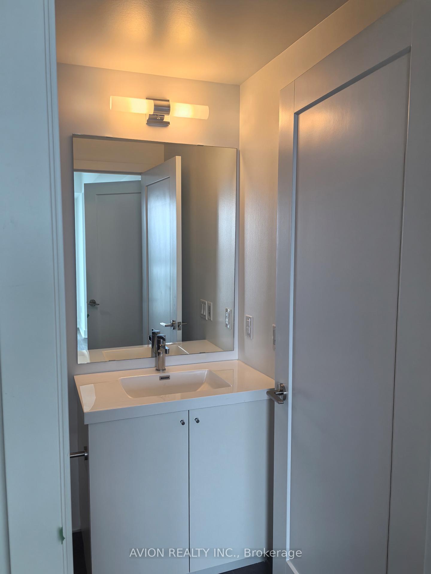 Photo 11 of Unit 1718, 2545 Simcoe Street N, Oshawa, Windfields — HOMEH