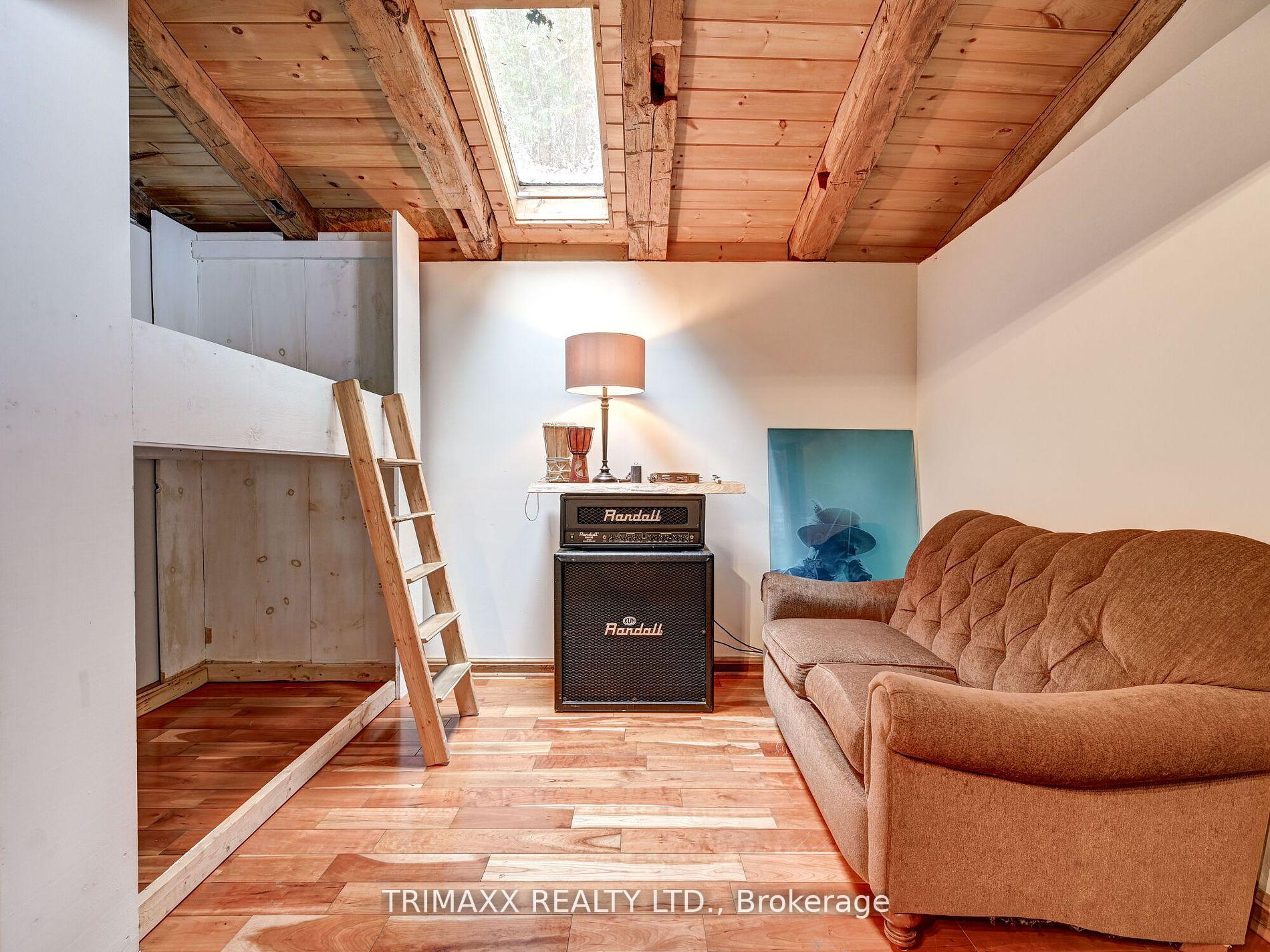 Photo 13 of 776587 Highway 10, Chatsworth — HOMEH