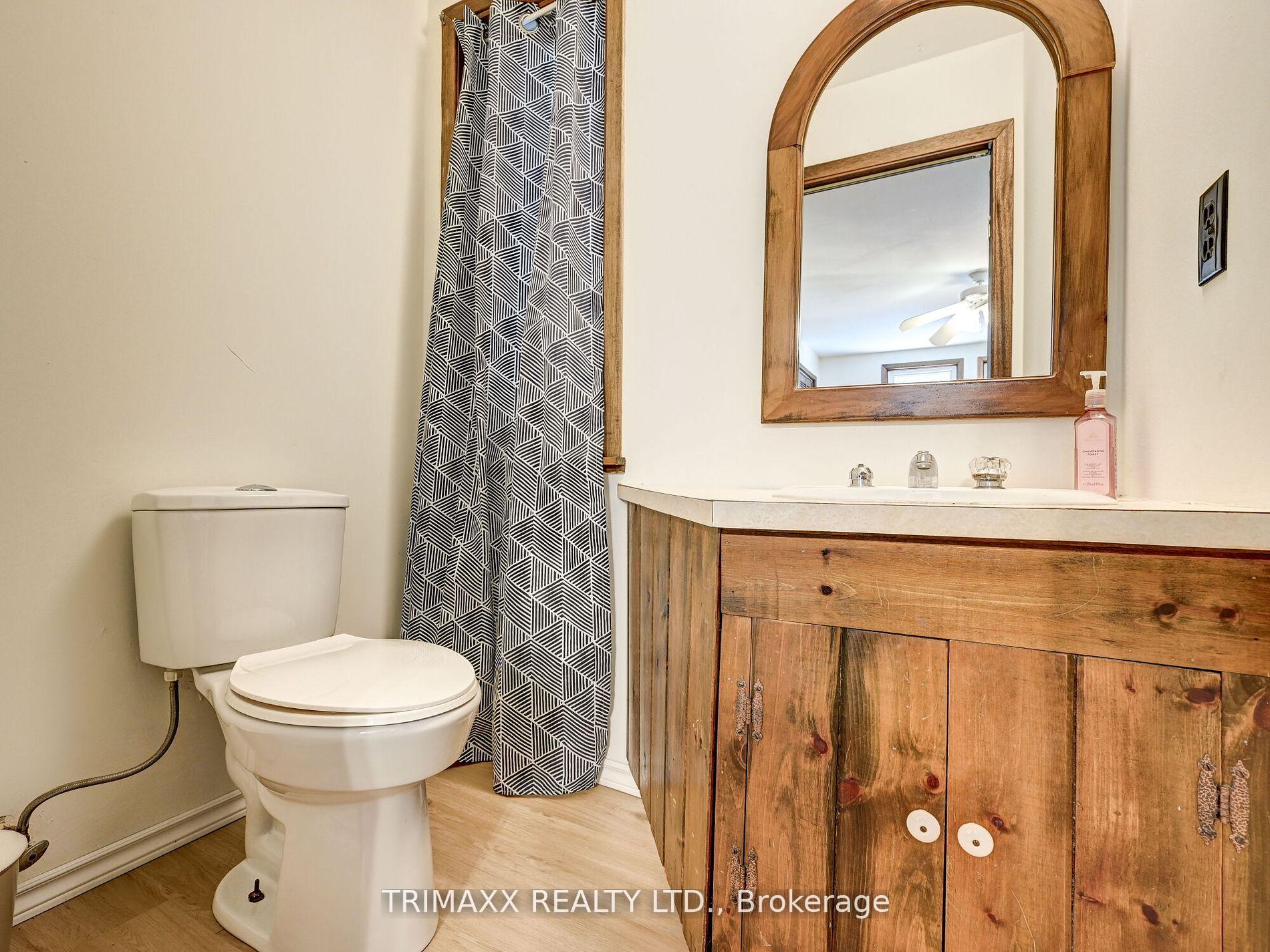 Photo 24 of 776587 Highway 10, Chatsworth — HOMEH