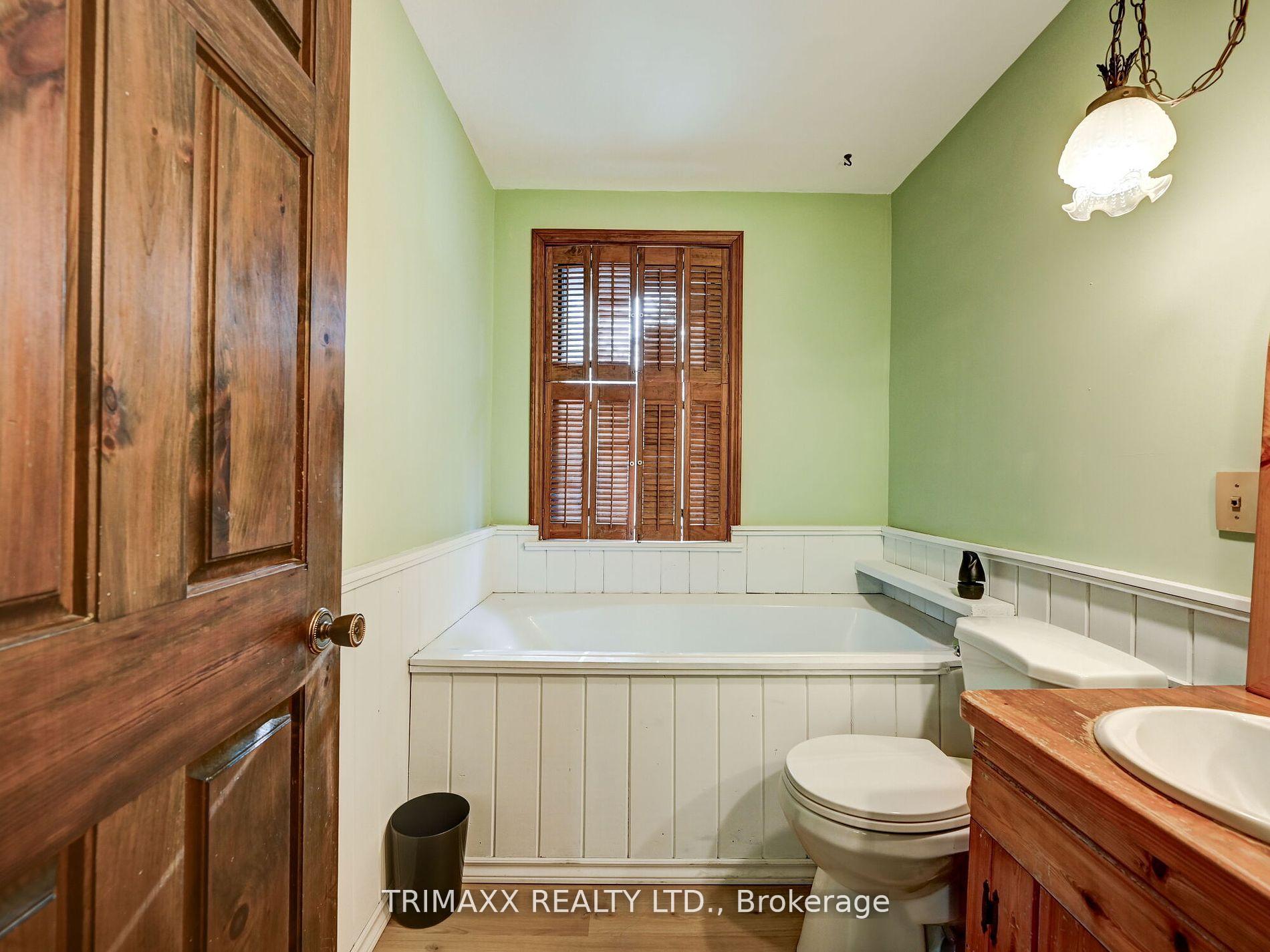 Photo 27 of 776587 Highway 10, Chatsworth — HOMEH
