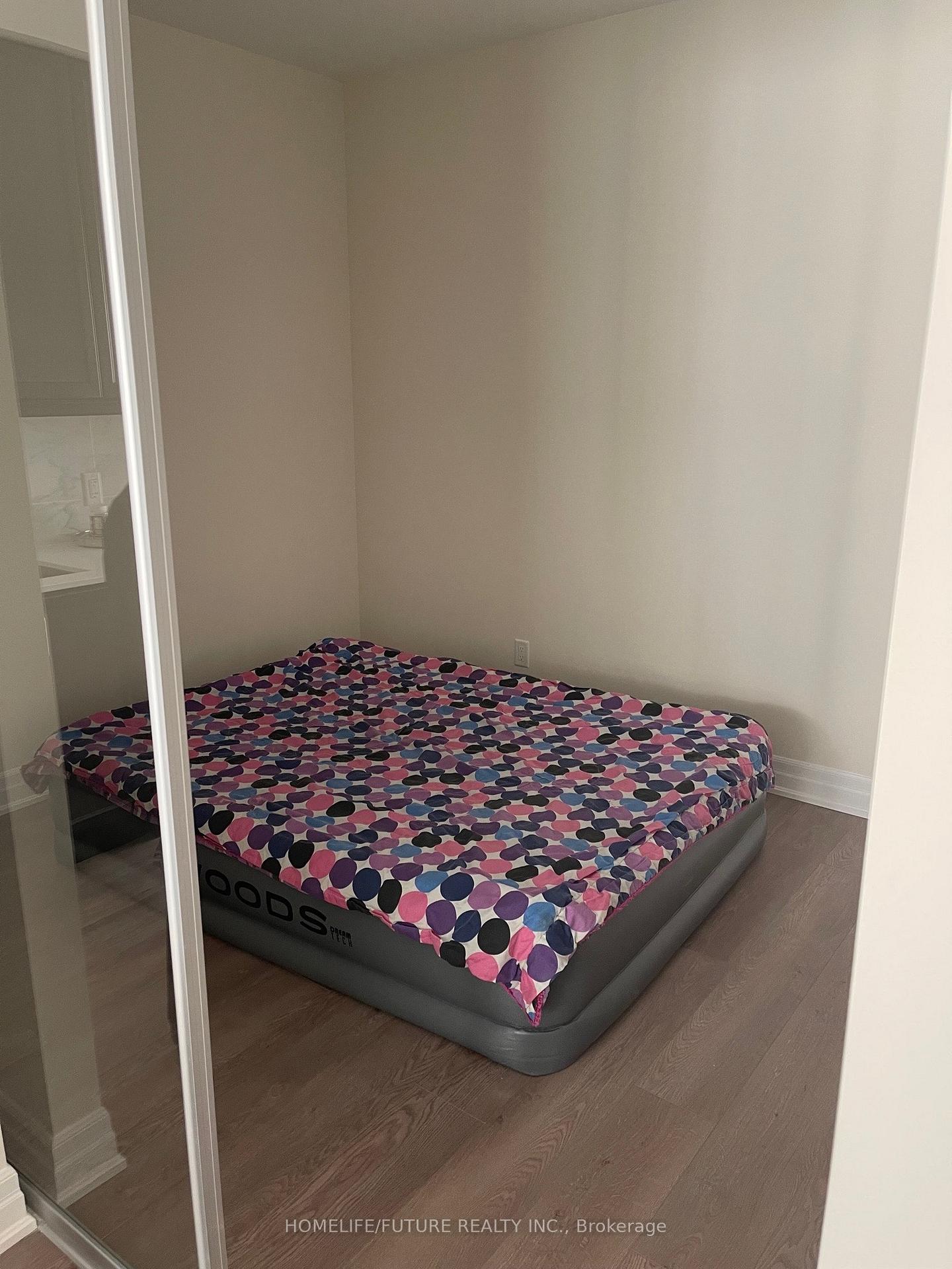 Photo 2 of Unit 804, 9075 Jane Street S, Vaughan, Concord — HOMEH