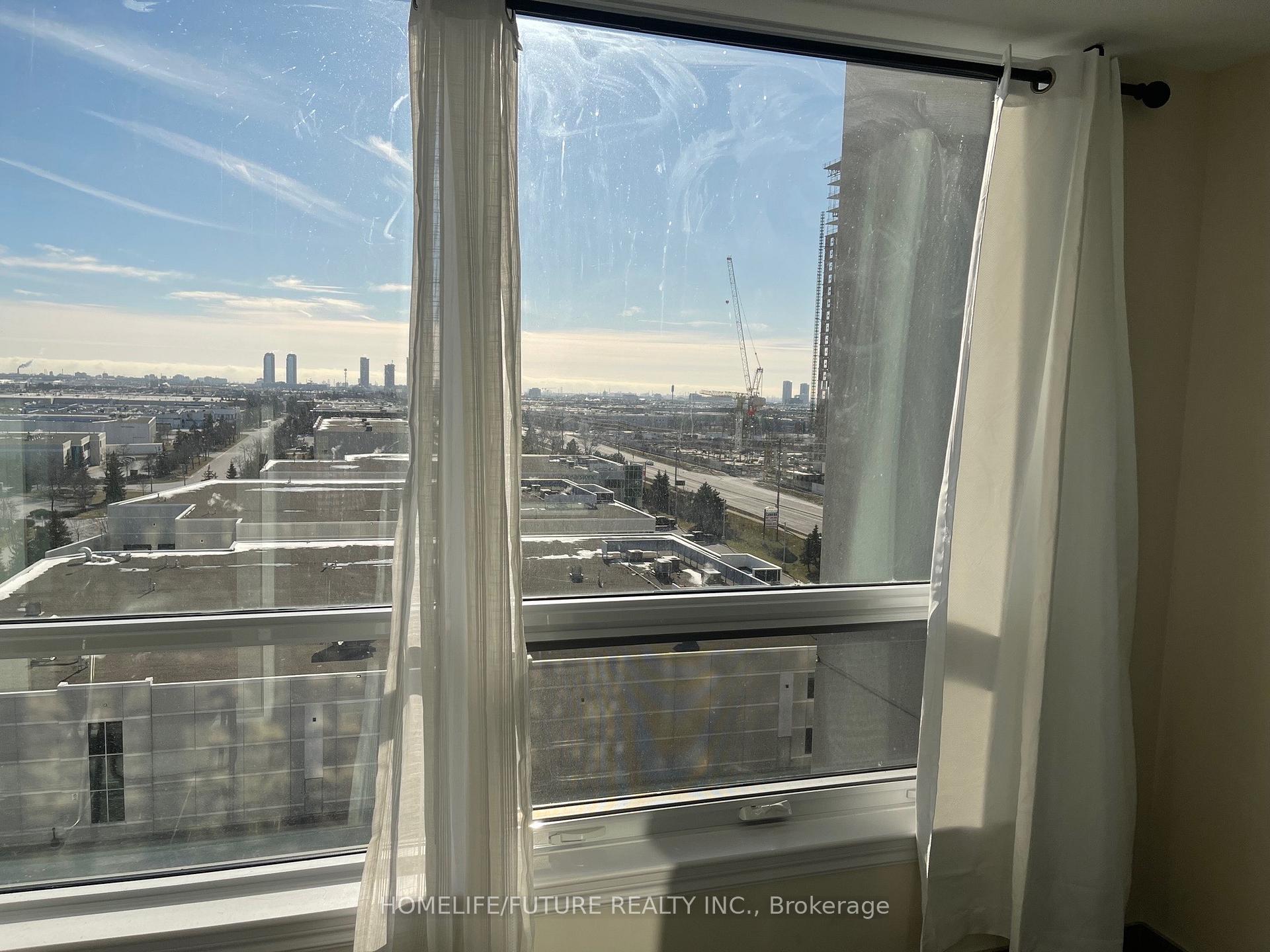 Photo 9 of Unit 804, 9075 Jane Street S, Vaughan, Concord — HOMEH