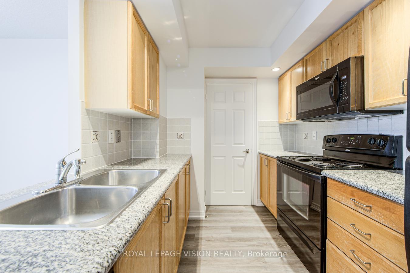 Photo 8 of Unit 1020, 33 Cox Boulevard, Markham, Unionville — HOMEH