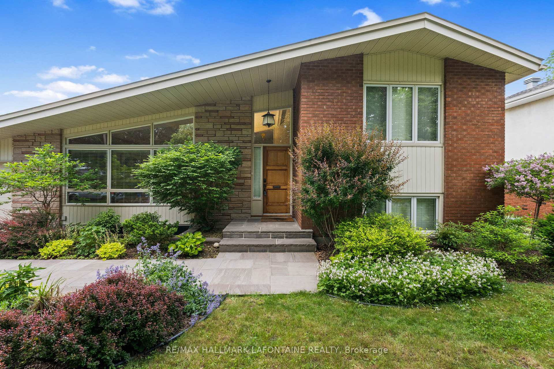 Photo 1 of 1886 Rideau Garden Drive, Ottawa, Ottawa East — HOMEH