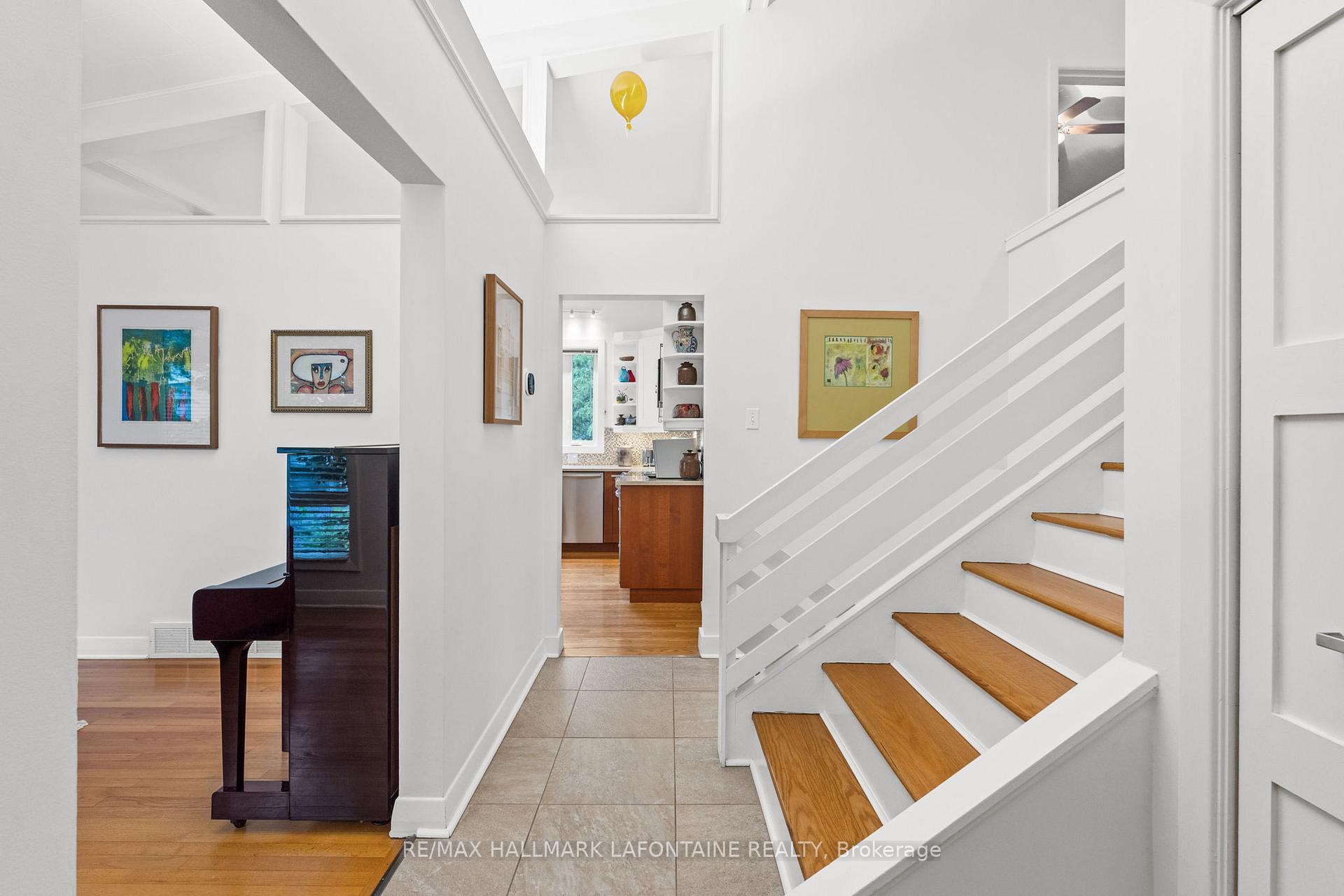 Photo 3 of 1886 Rideau Garden Drive, Ottawa, Ottawa East — HOMEH