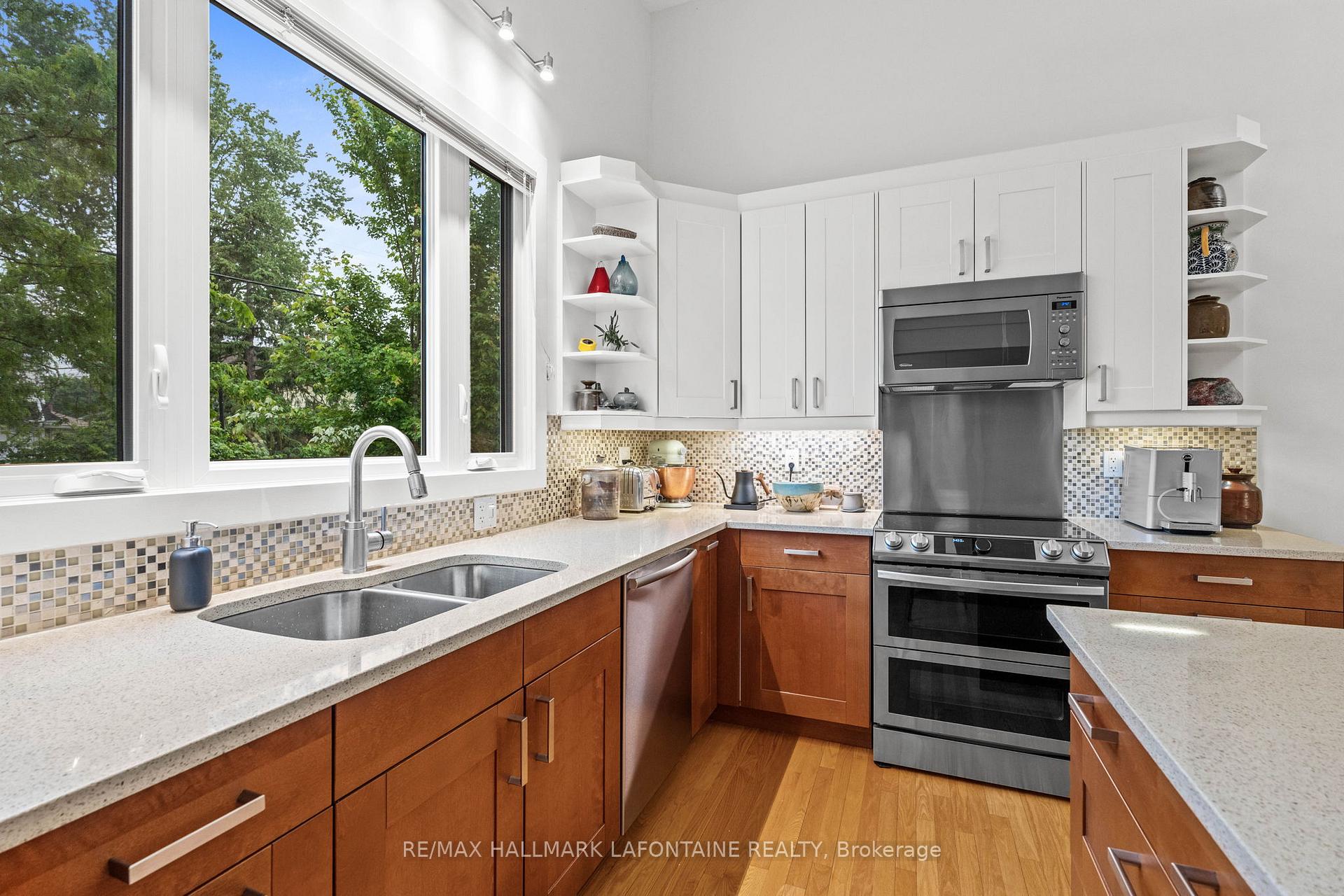 Photo 9 of 1886 Rideau Garden Drive, Ottawa, Ottawa East — HOMEH