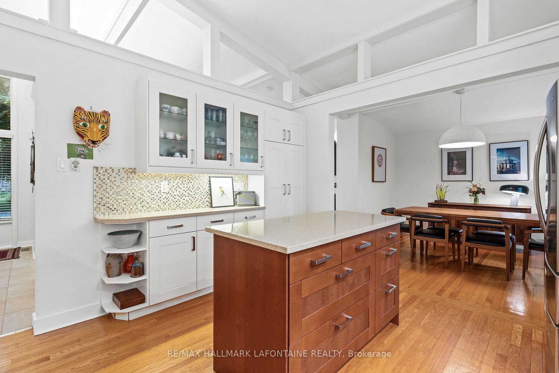 Photo 11 of 1886 Rideau Garden Drive, Ottawa, Ottawa East — HOMEH