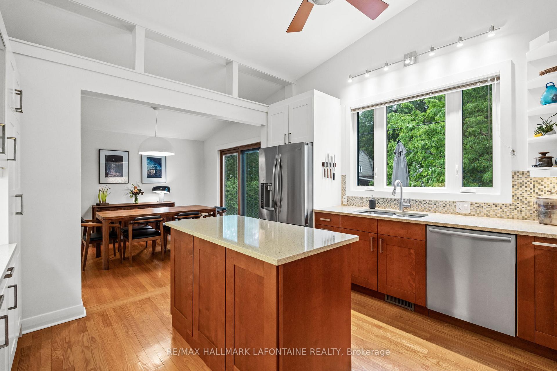 Photo 12 of 1886 Rideau Garden Drive, Ottawa, Ottawa East — HOMEH