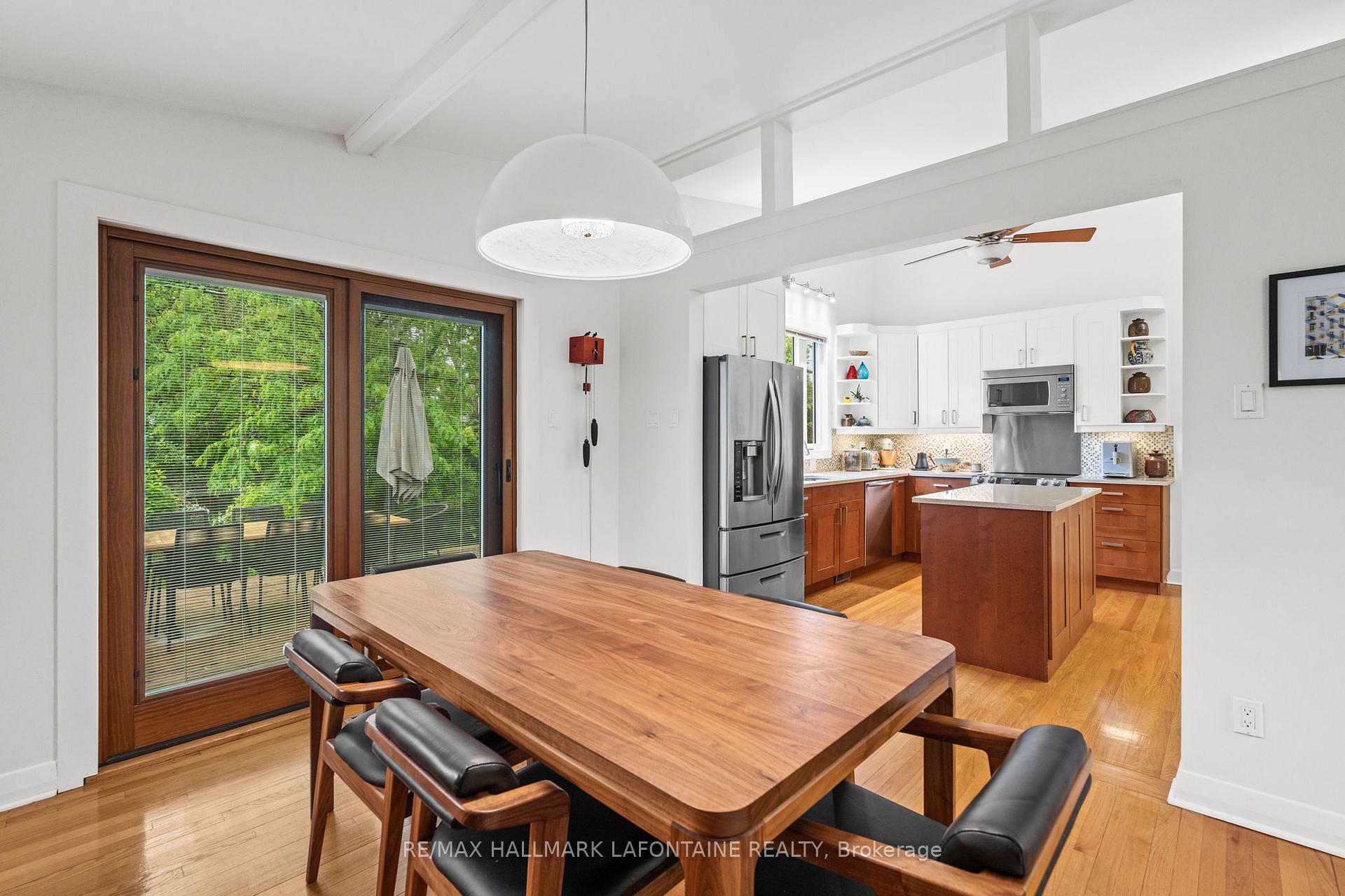 Photo 15 of 1886 Rideau Garden Drive, Ottawa, Ottawa East — HOMEH