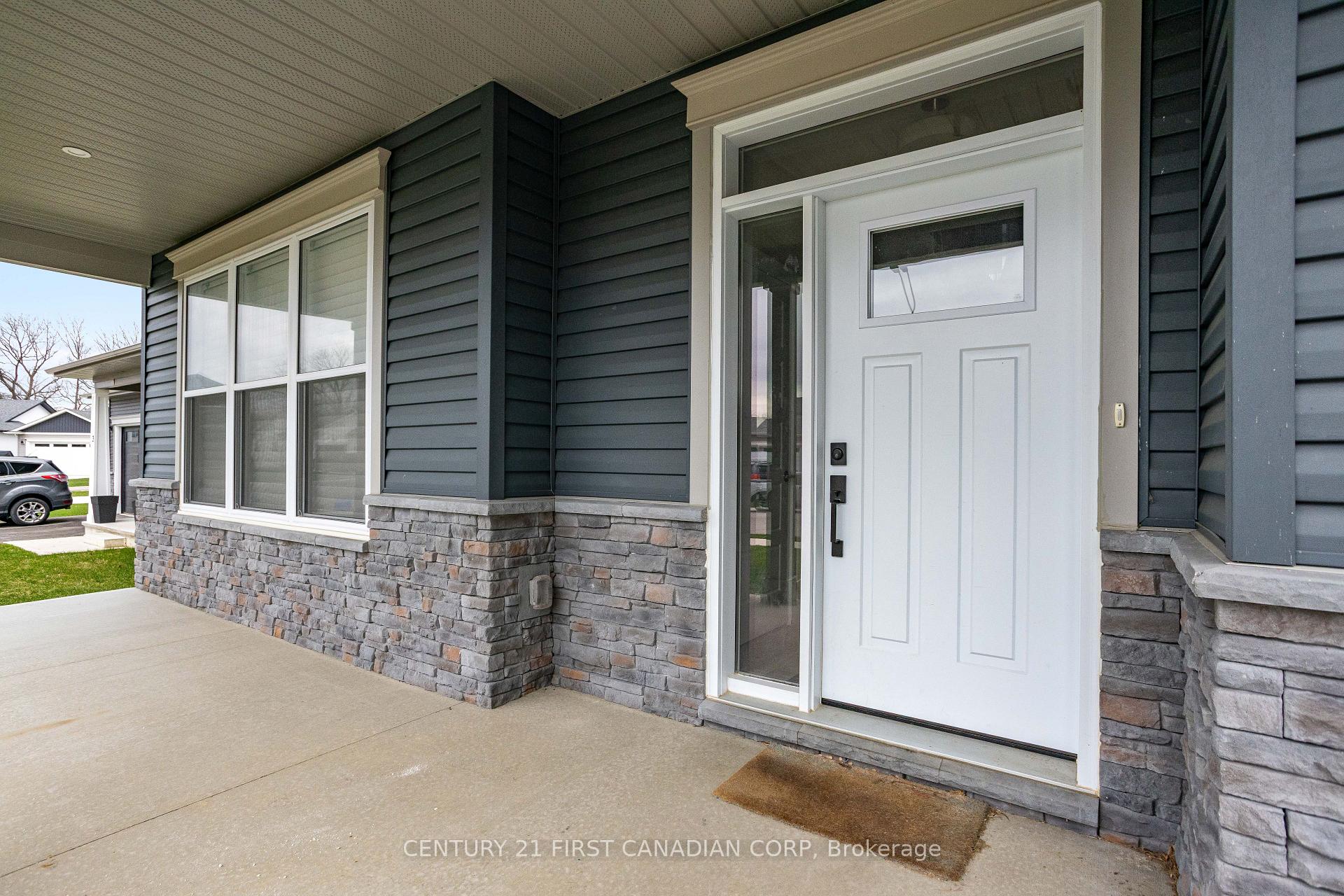 Photo 3 of 1 Helen Court, Central Elgin, Belmont — HOMEH