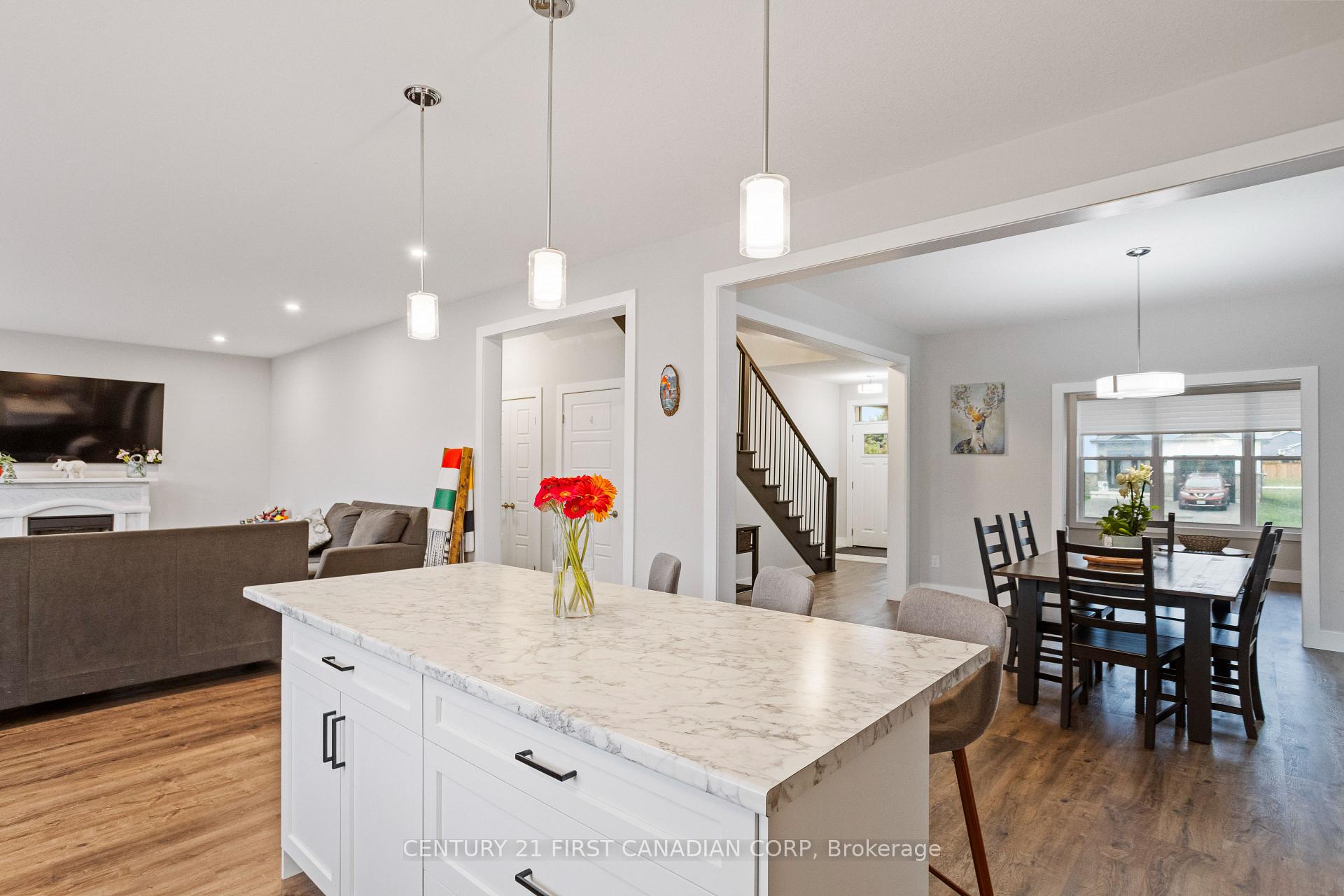 Photo 17 of 1 Helen Court, Central Elgin, Belmont — HOMEH