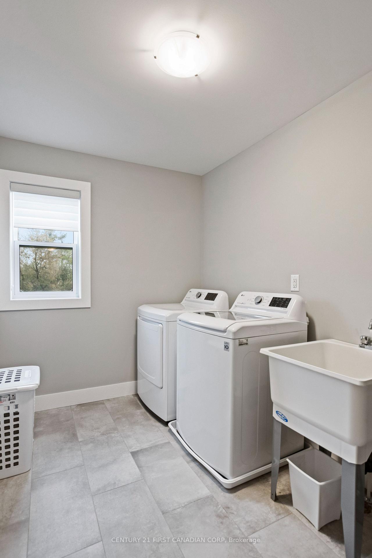 Photo 28 of 1 Helen Court, Central Elgin, Belmont — HOMEH