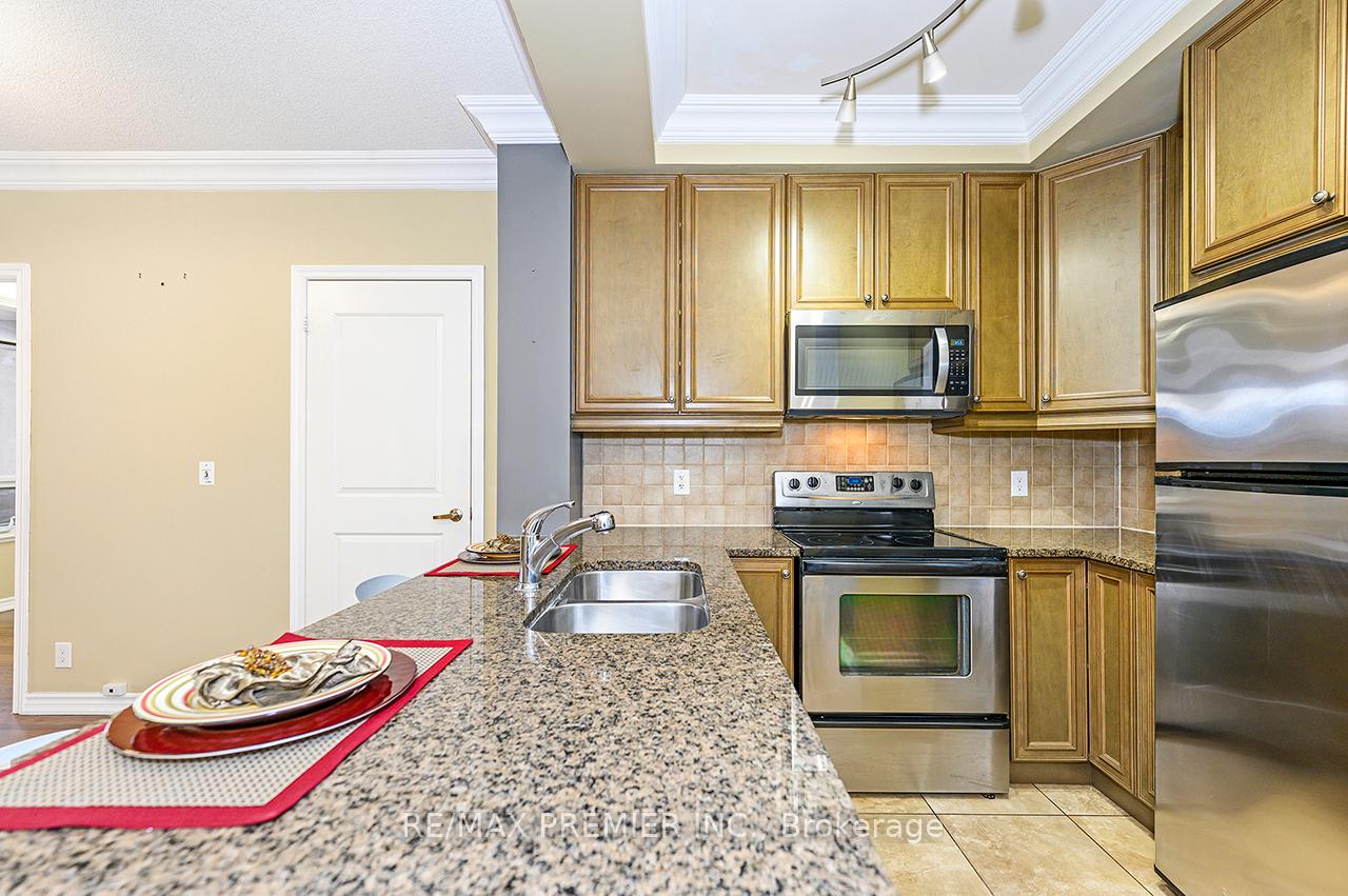 Photo 8 of Unit 314, 9235 Jane Street, Vaughan, Maple — HOMEH