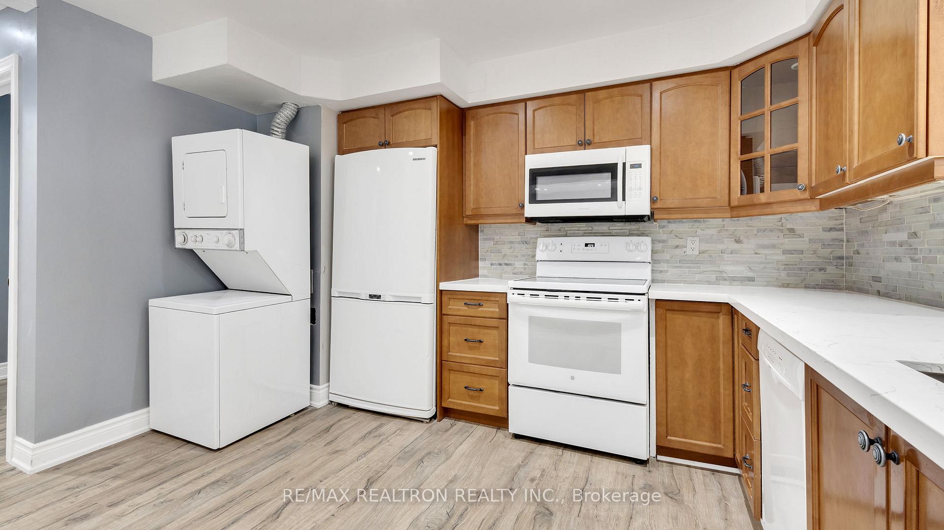 Photo 9 of Unit 11-Main, 730 Cedar Street, Oshawa, Lakeview — HOMEH
