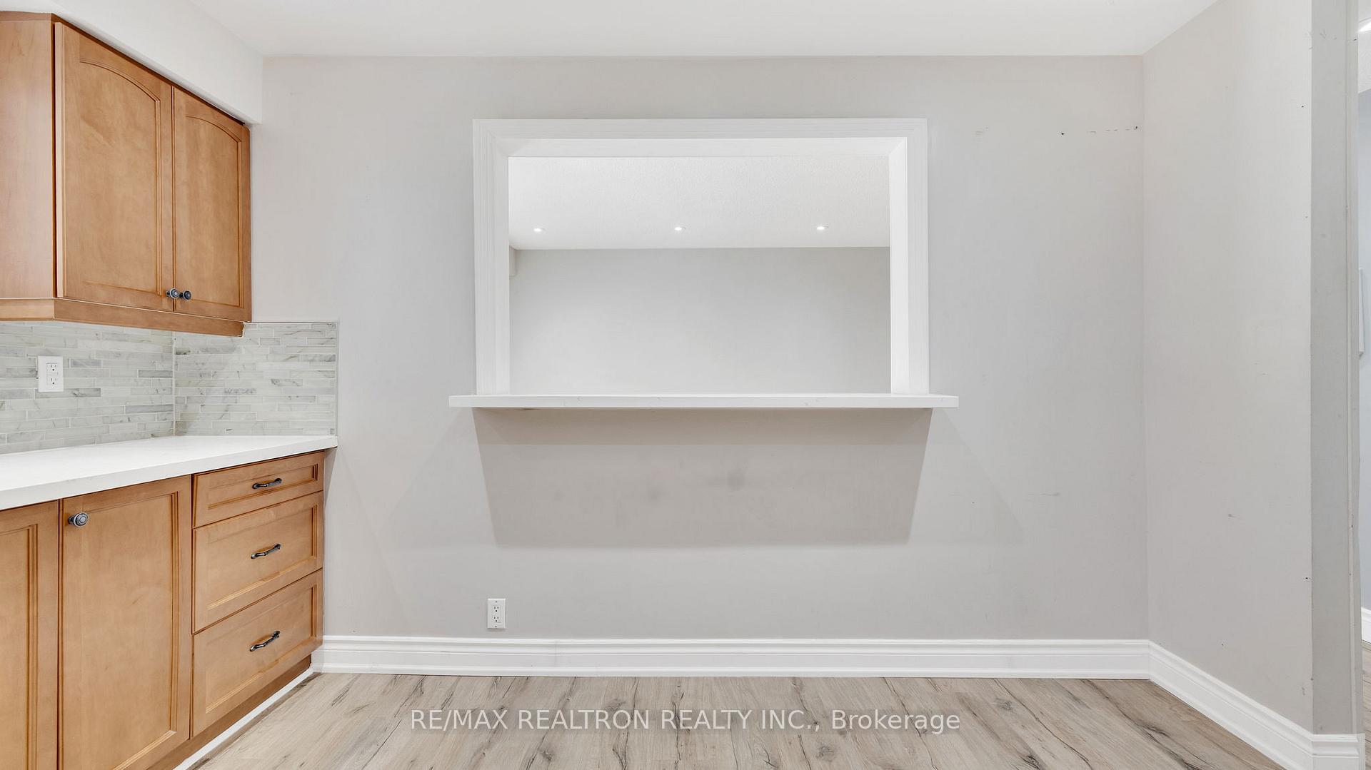 Photo 10 of Unit 11-Main, 730 Cedar Street, Oshawa, Lakeview — HOMEH