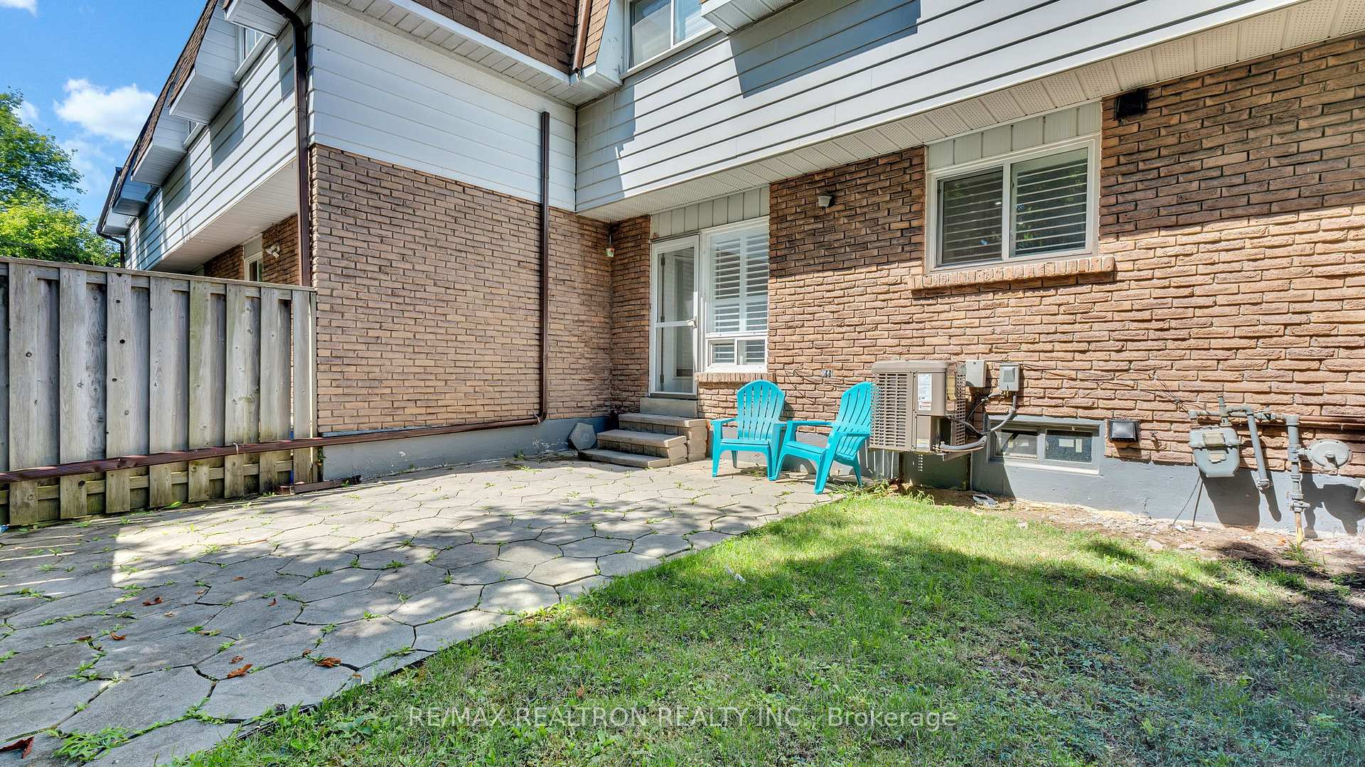 Photo 17 of Unit 11-Main, 730 Cedar Street, Oshawa, Lakeview — HOMEH