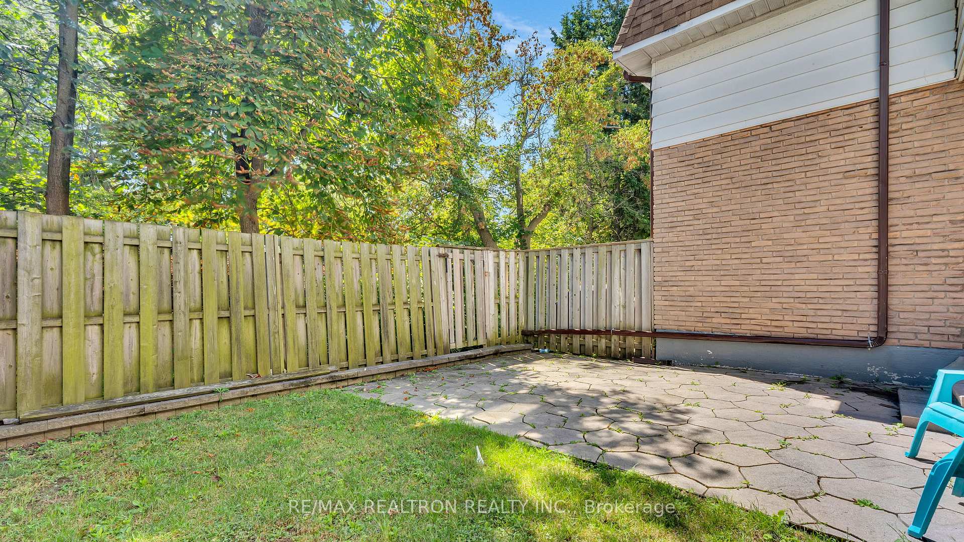 Photo 18 of Unit 11-Main, 730 Cedar Street, Oshawa, Lakeview — HOMEH