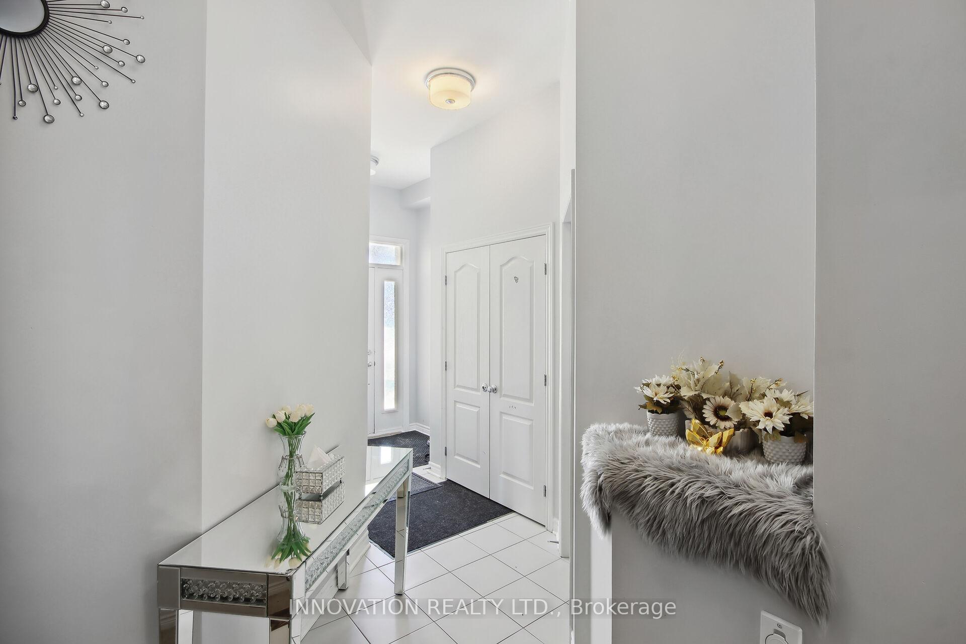 Photo 2 of 517 Muscari Street, Ottawa, Blossom Park/Kemp Park/Findlay Creek — HOMEH