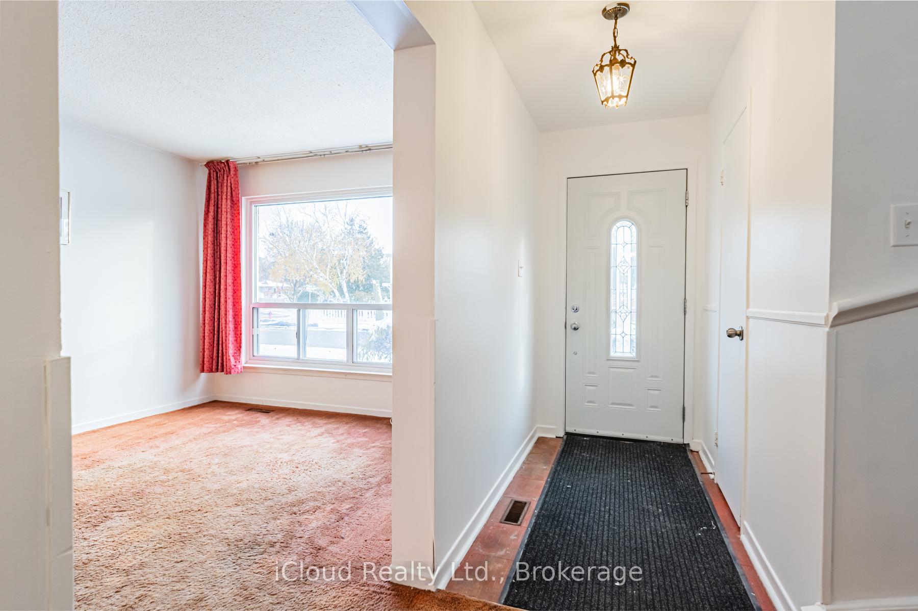 Photo 5 of 331 Archdekin Drive, Brampton, Madoc — HOMEH