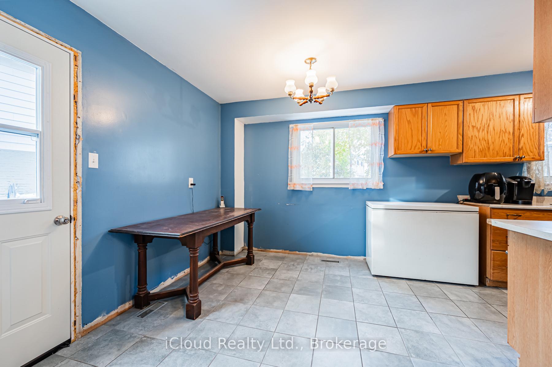 Photo 13 of 331 Archdekin Drive, Brampton, Madoc — HOMEH