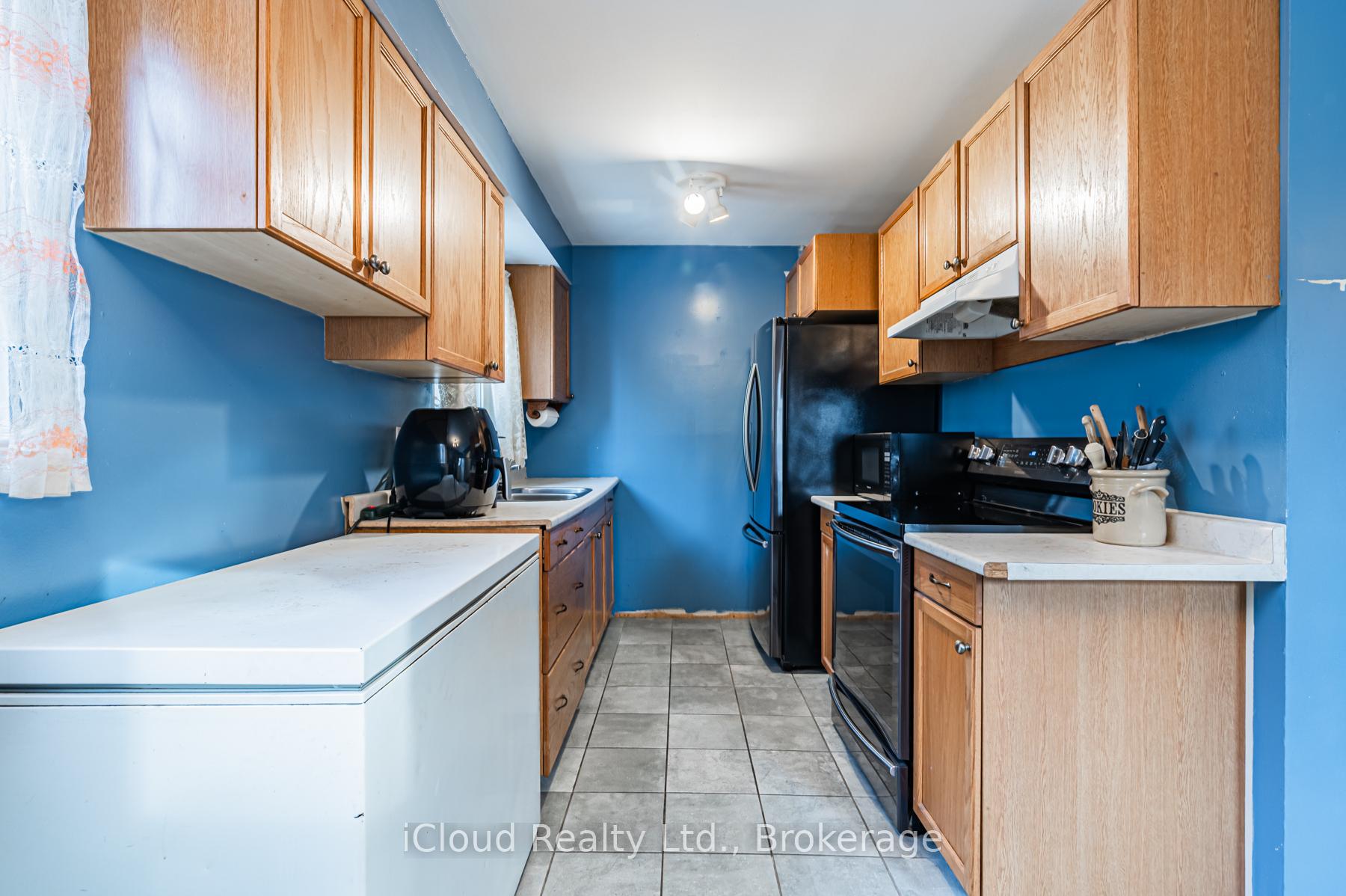 Photo 16 of 331 Archdekin Drive, Brampton, Madoc — HOMEH