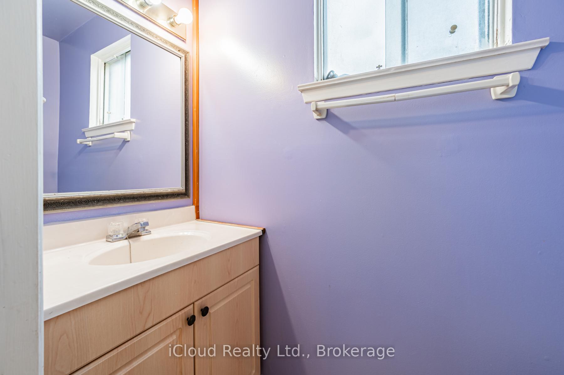 Photo 18 of 331 Archdekin Drive, Brampton, Madoc — HOMEH