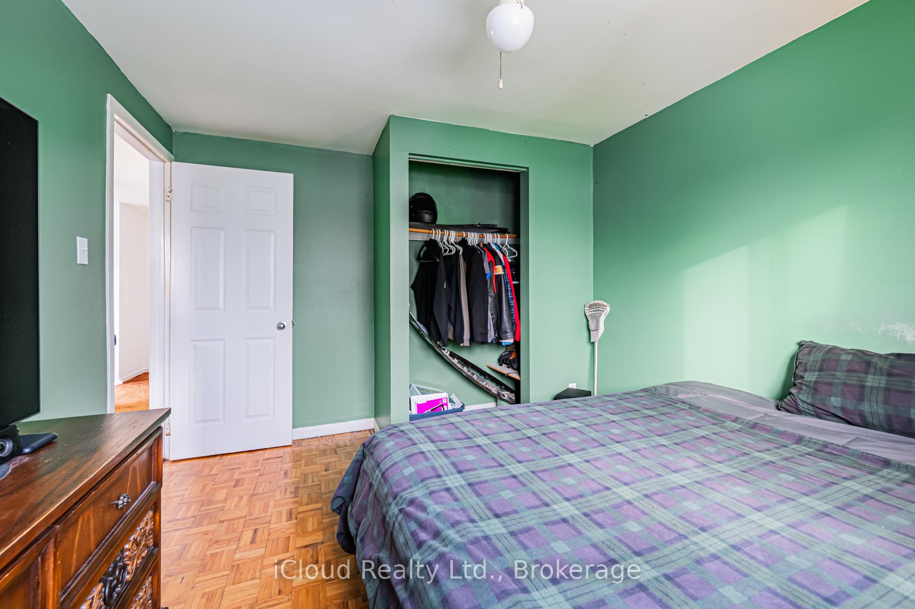 Photo 30 of 331 Archdekin Drive, Brampton, Madoc — HOMEH