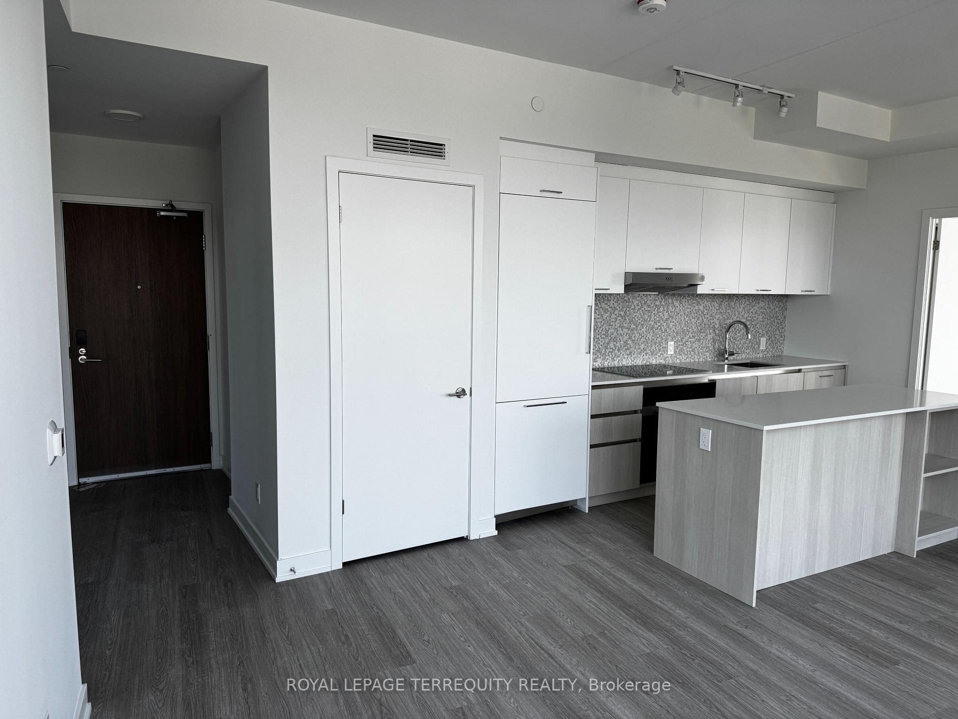 Photo 1 of Unit 527, 8188 Yonge Street, Vaughan, Uplands — HOMEH