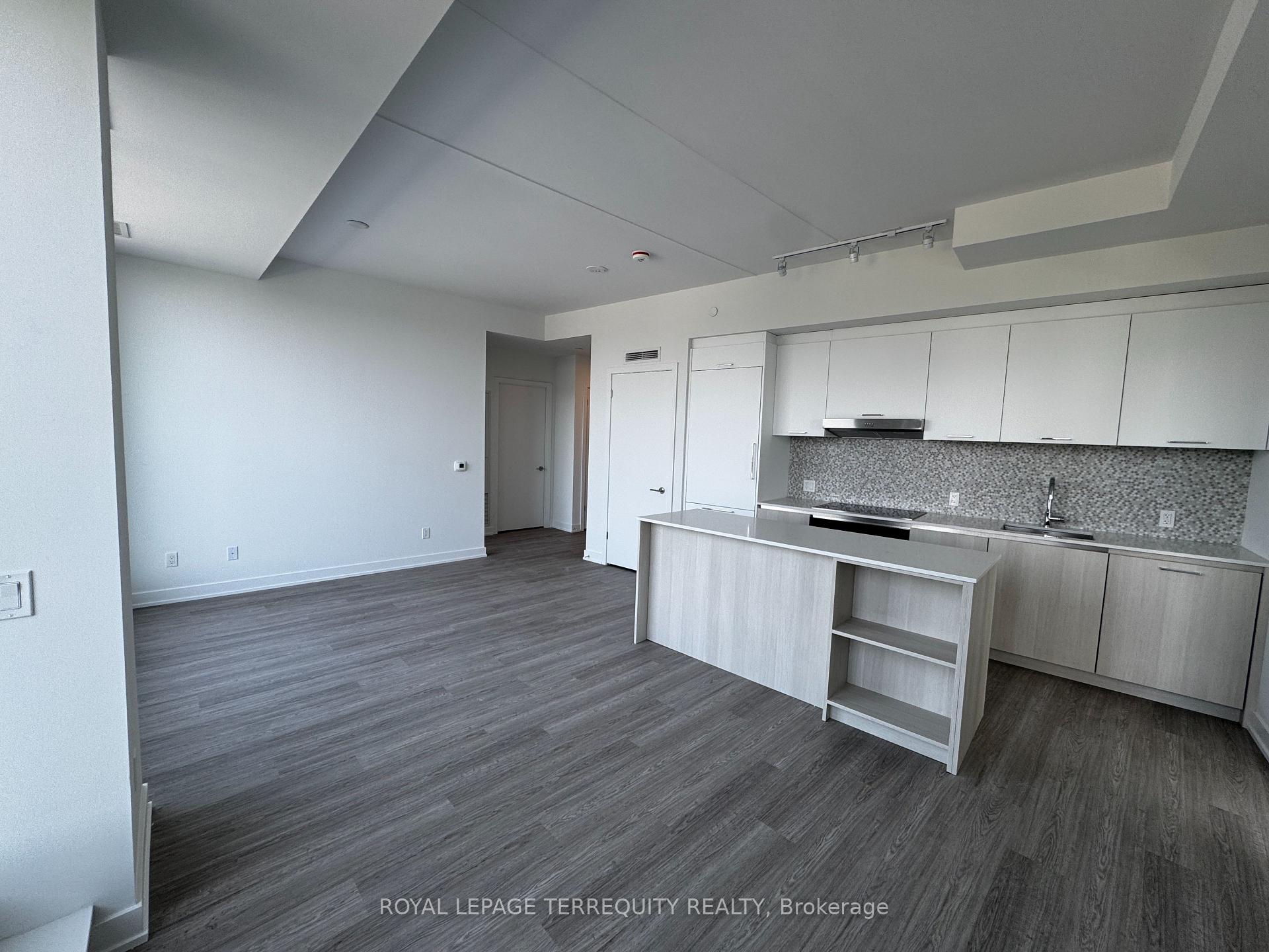 Photo 3 of Unit 527, 8188 Yonge Street, Vaughan, Uplands — HOMEH