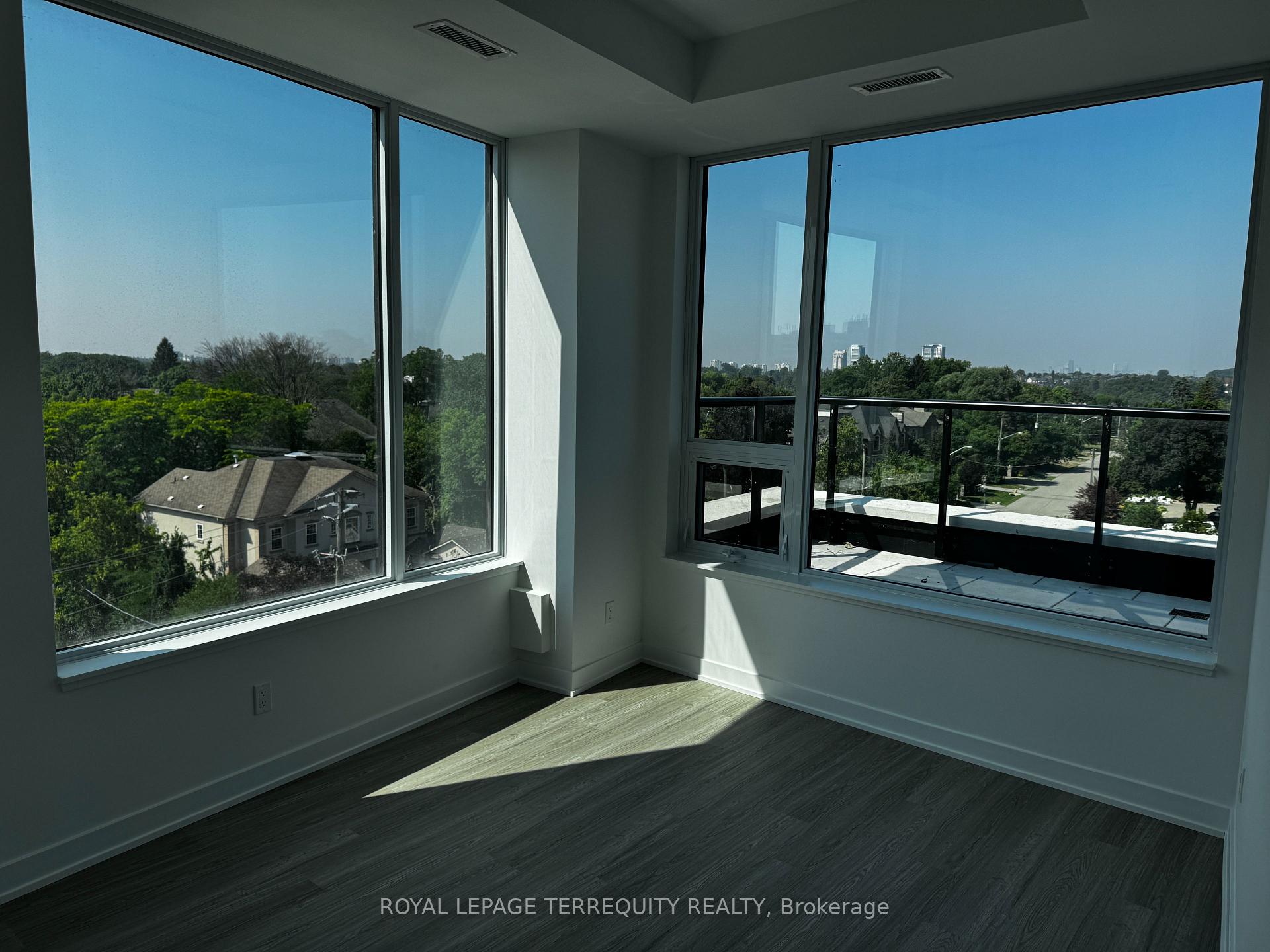 Photo 4 of Unit 527, 8188 Yonge Street, Vaughan, Uplands — HOMEH