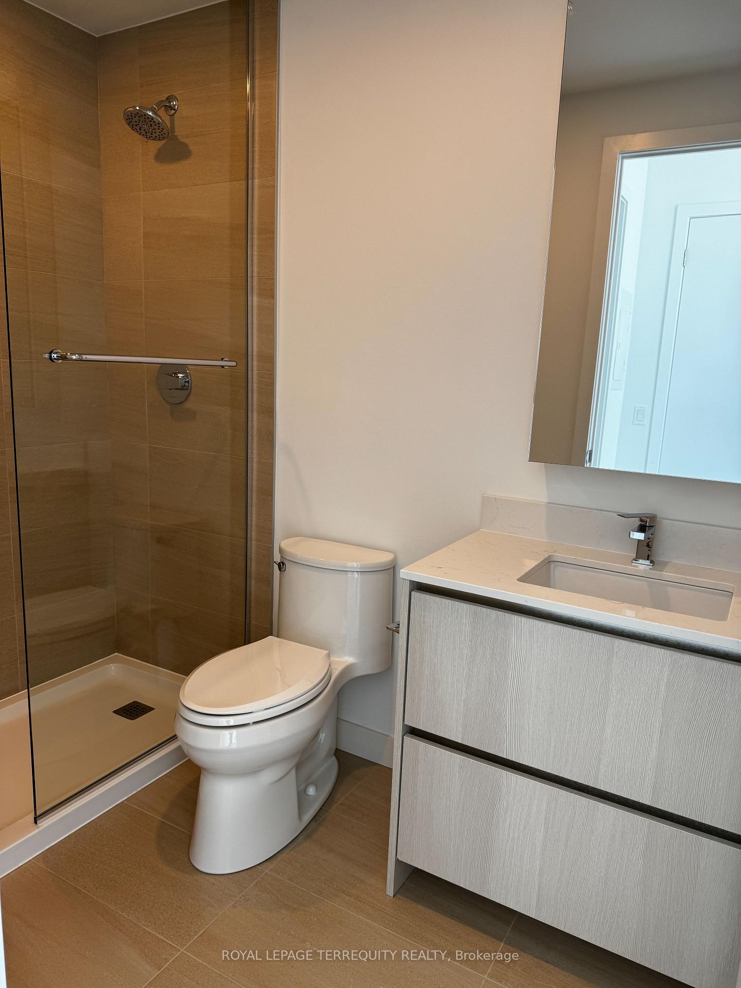 Photo 5 of Unit 527, 8188 Yonge Street, Vaughan, Uplands — HOMEH