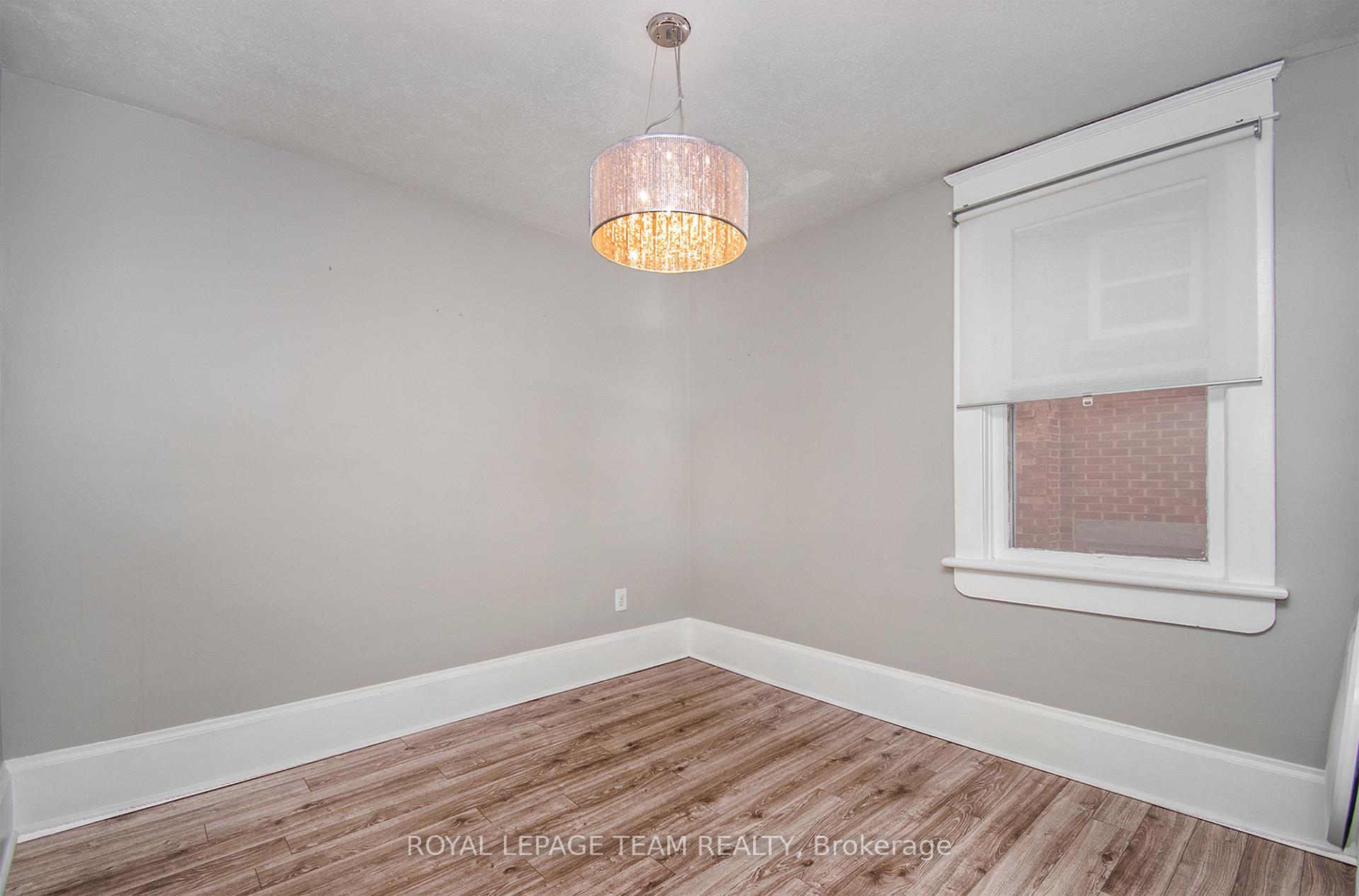 Photo 11 of Unit 2, 677 Roosevelt Avenue, Ottawa, Laurentianview — HOMEH