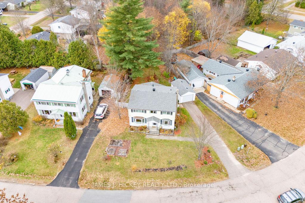 Photo 34 of 10 Frontenac Crescent, Deep River — HOMEH